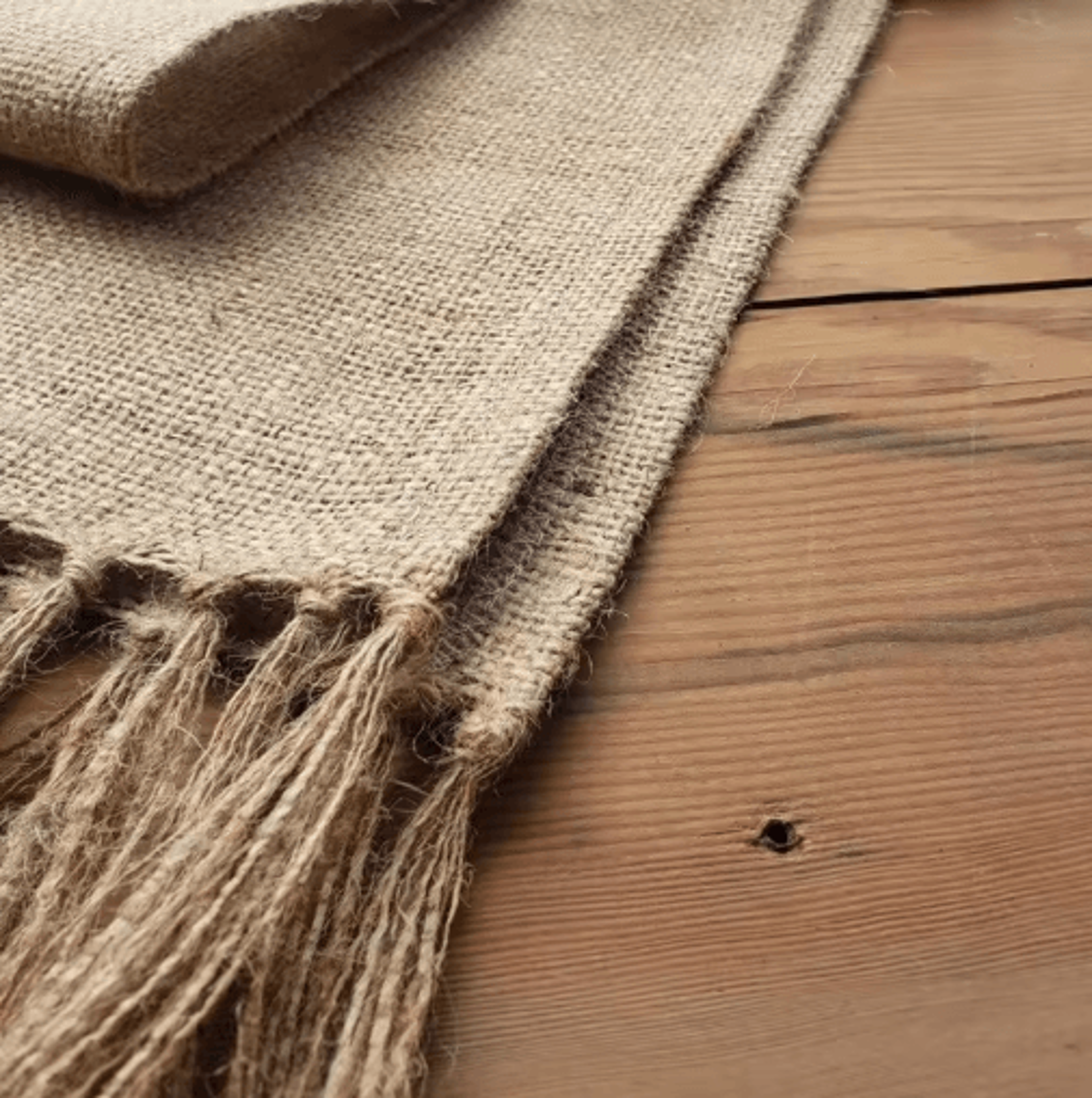 Natural Jute Tassel Table Runner Rustic Farmhouse Decor For Dining  Events 4