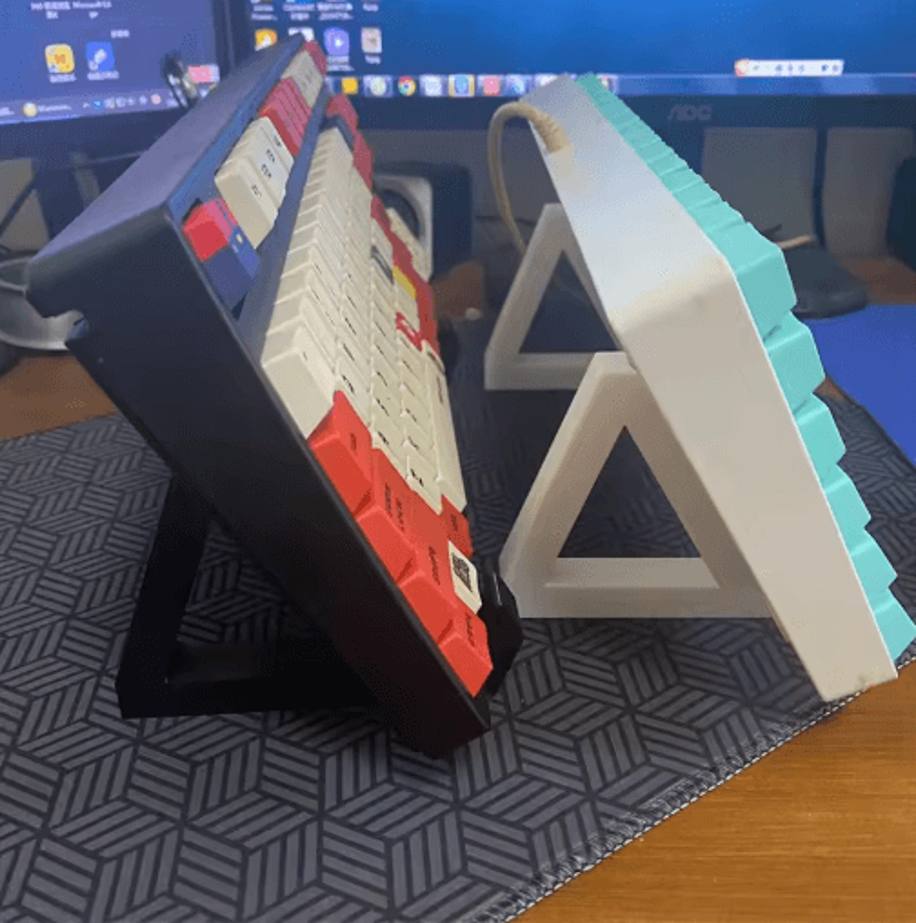 3D Printed Mechanical Keyboard  Laptop Display Rack 9