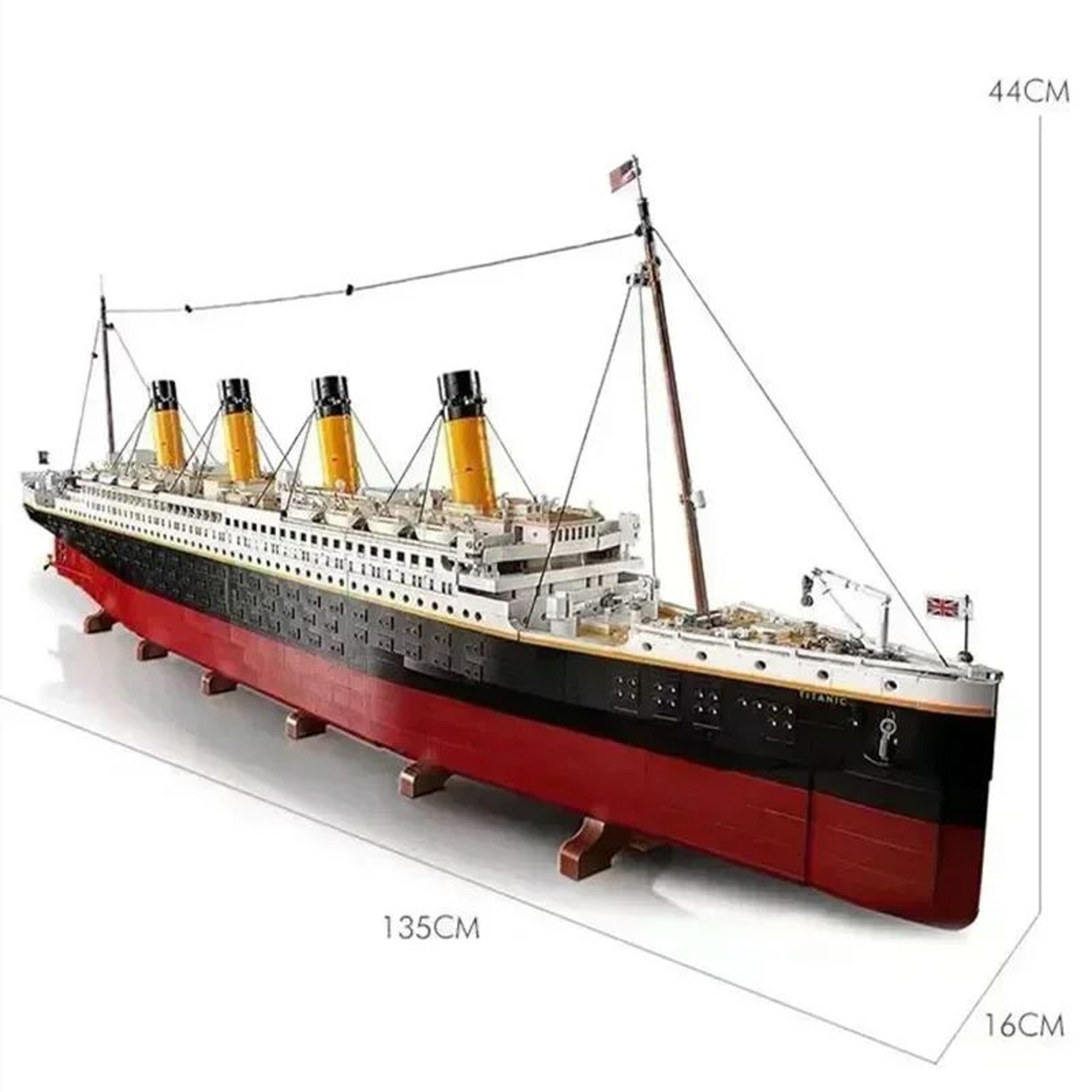 9090Pcs Large Cruise Ship Building Block Set Desktop Display Creative Gift 4