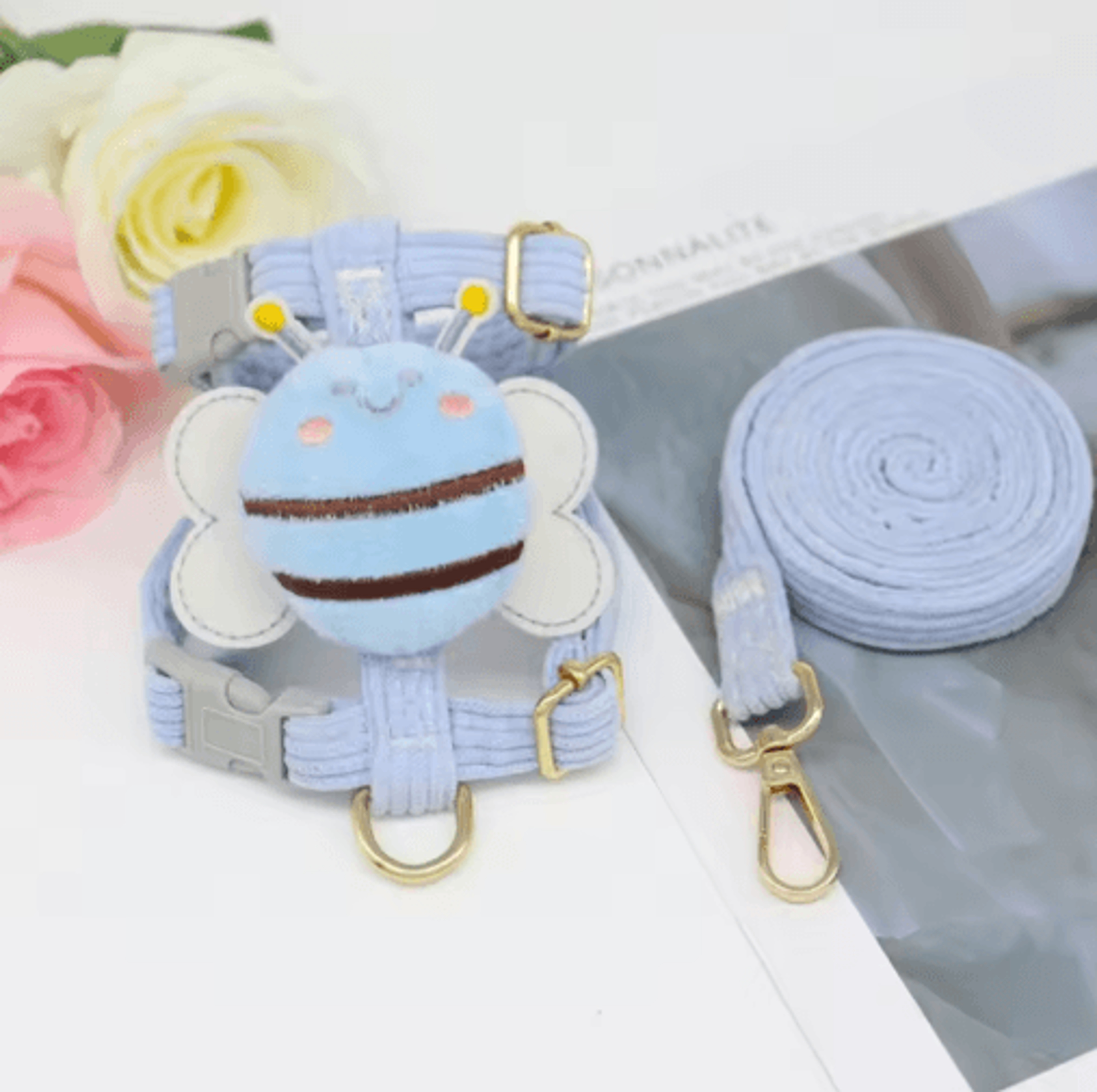 Cute Bee Lightweight Cat Harness  Outdoor Leash Set 2