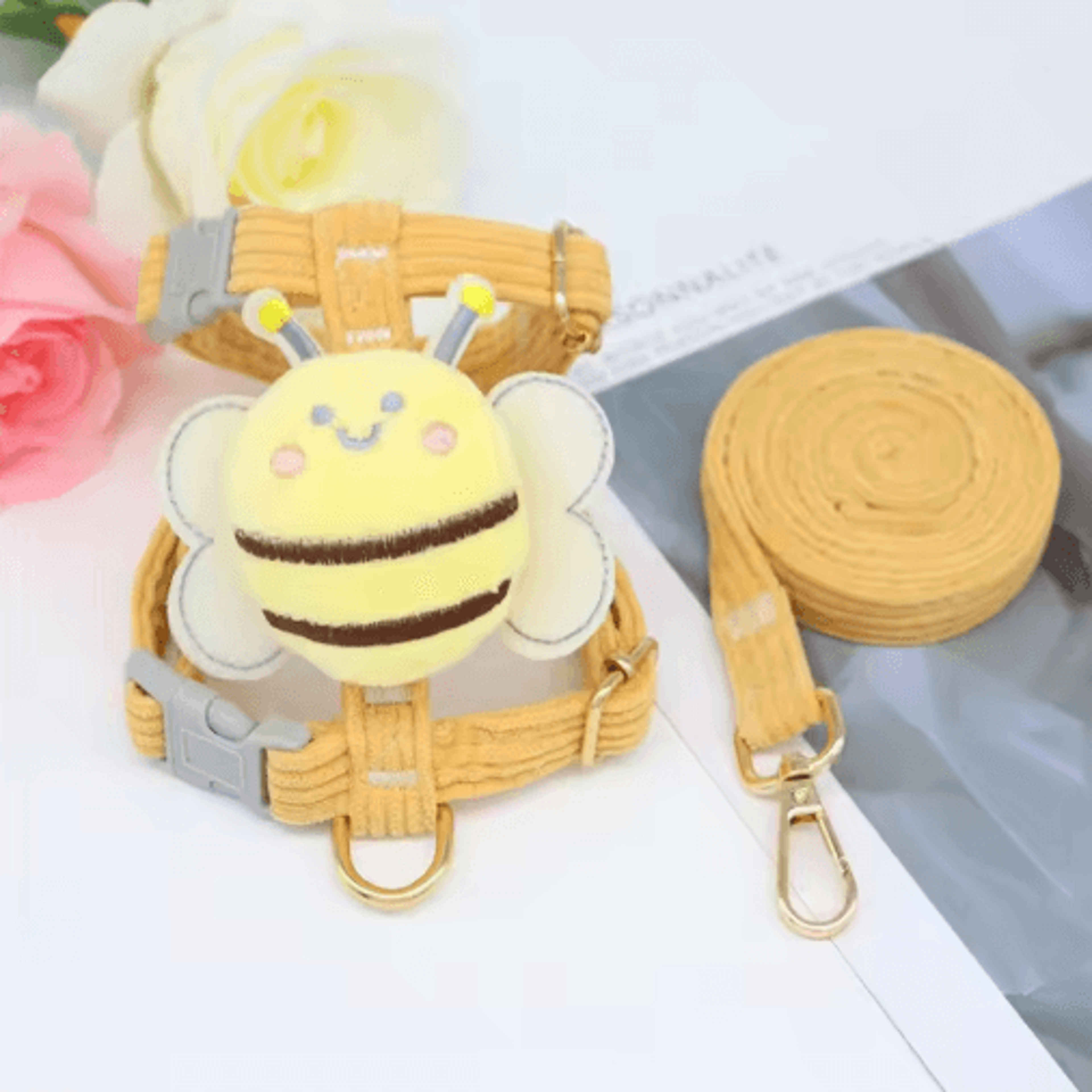 Cute Bee Lightweight Cat Harness  Outdoor Leash Set 5