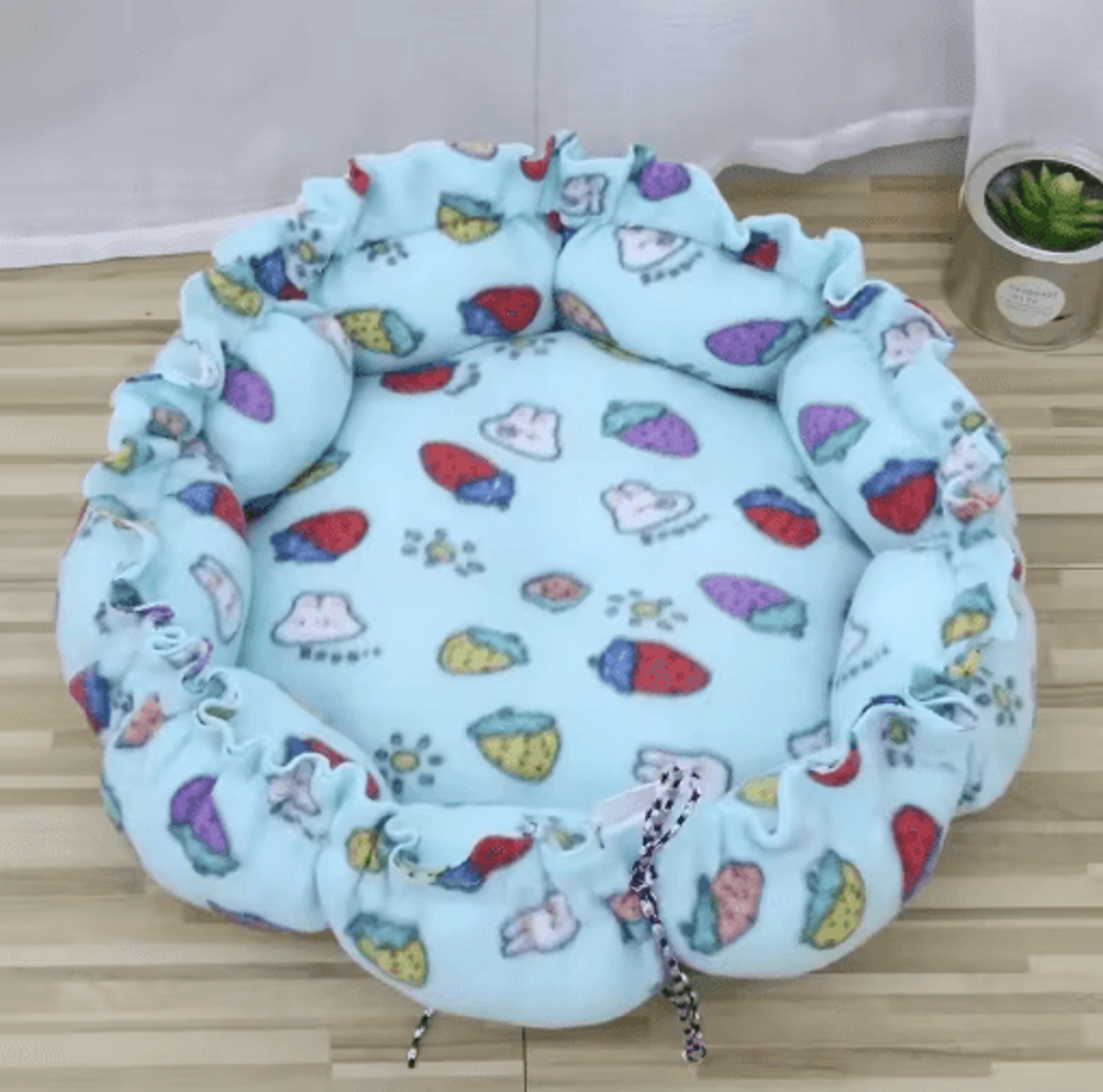 CozyNest Plush Pet Bed Basket For Cats Kittens  Small Dogs 1