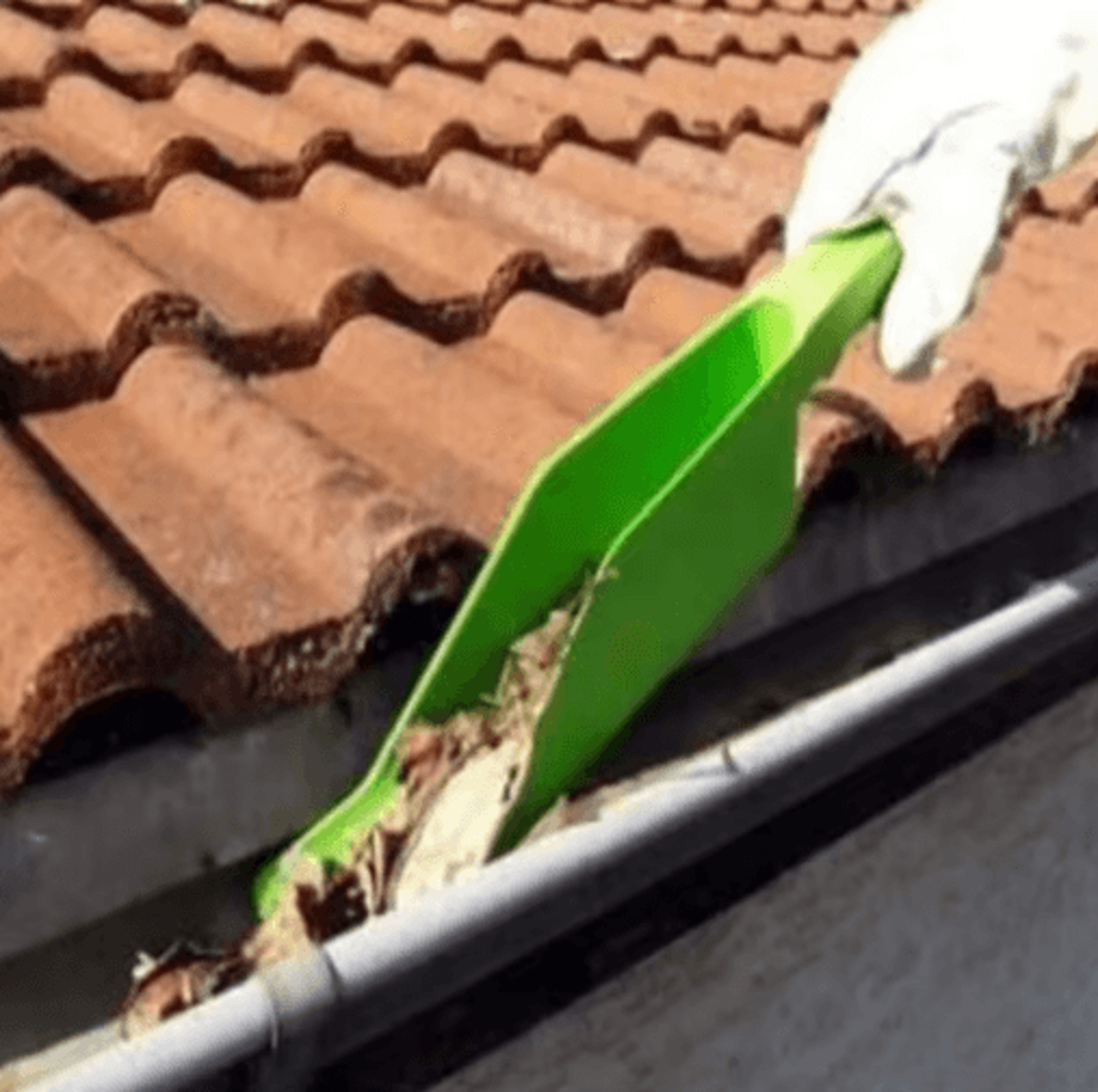 Multipurpose Gutter Scoop  Leaf  Debris Cleaning Shovel For Roof Gutters And Garden Maintenance 2