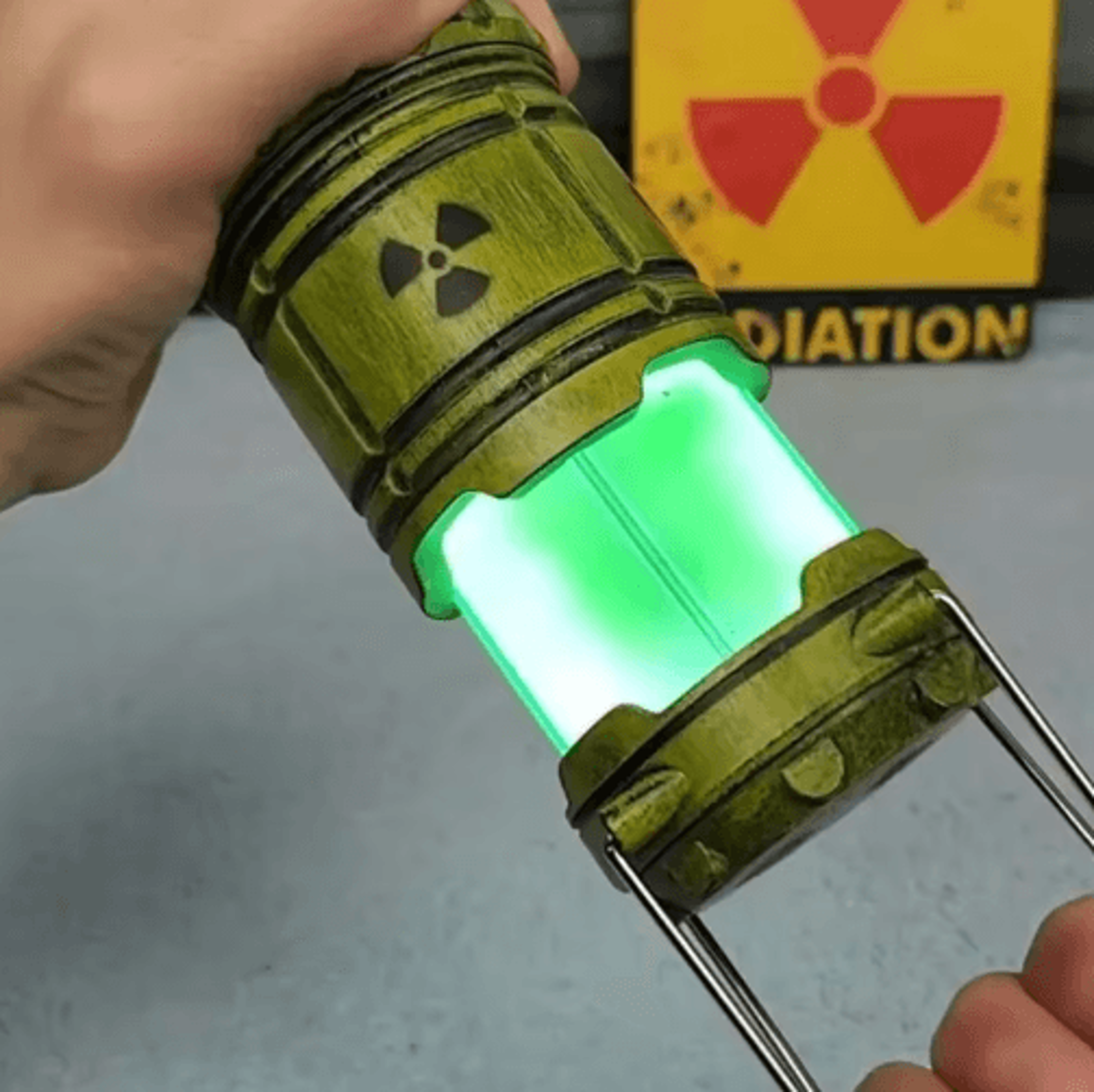 Mini Nuclear Reactor Lantern  Simulation Handheld Night Light For Camping Halloween  Home Decor 8