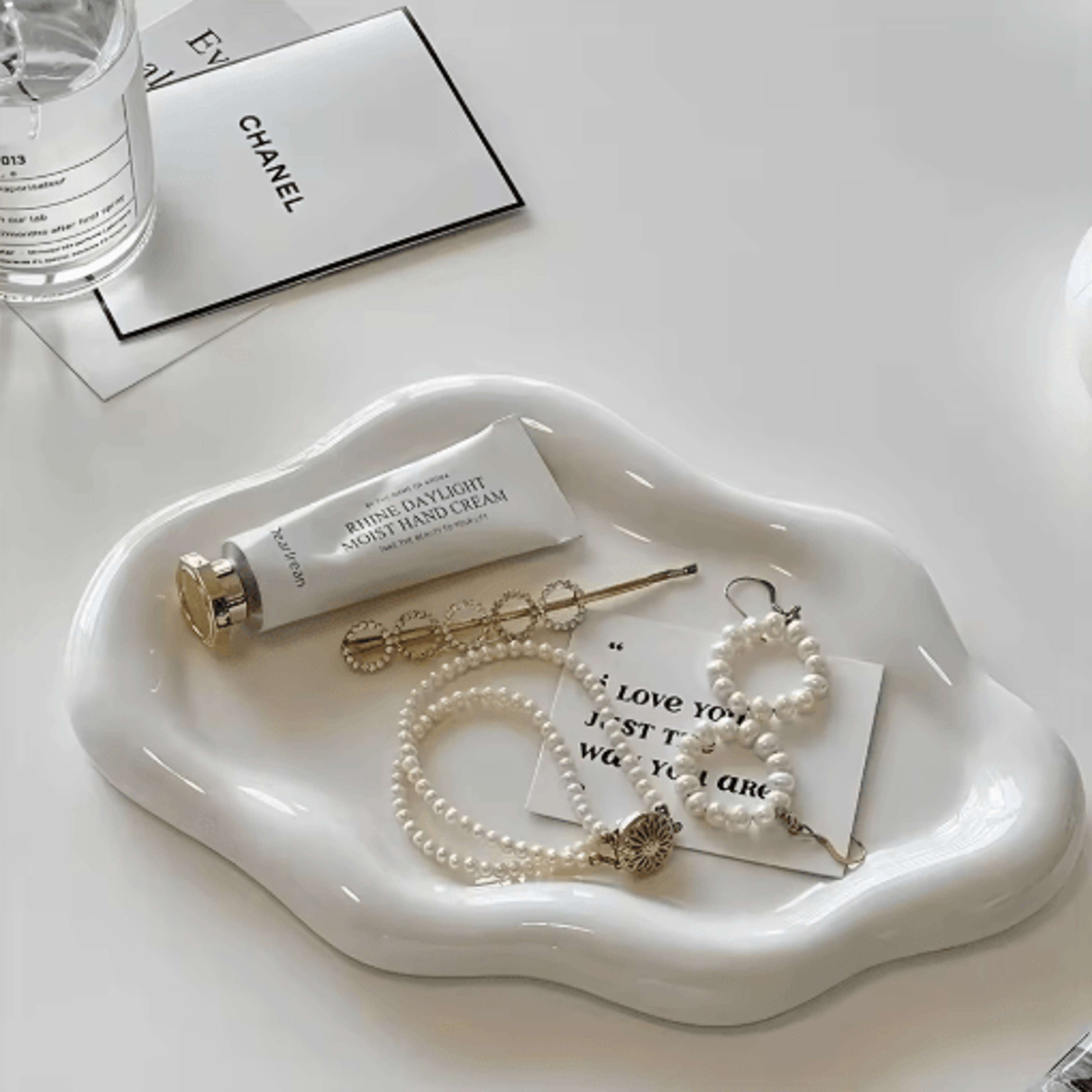 Light Luxury Decorative Tray For Jewelry Perfume And Photo Styling 5