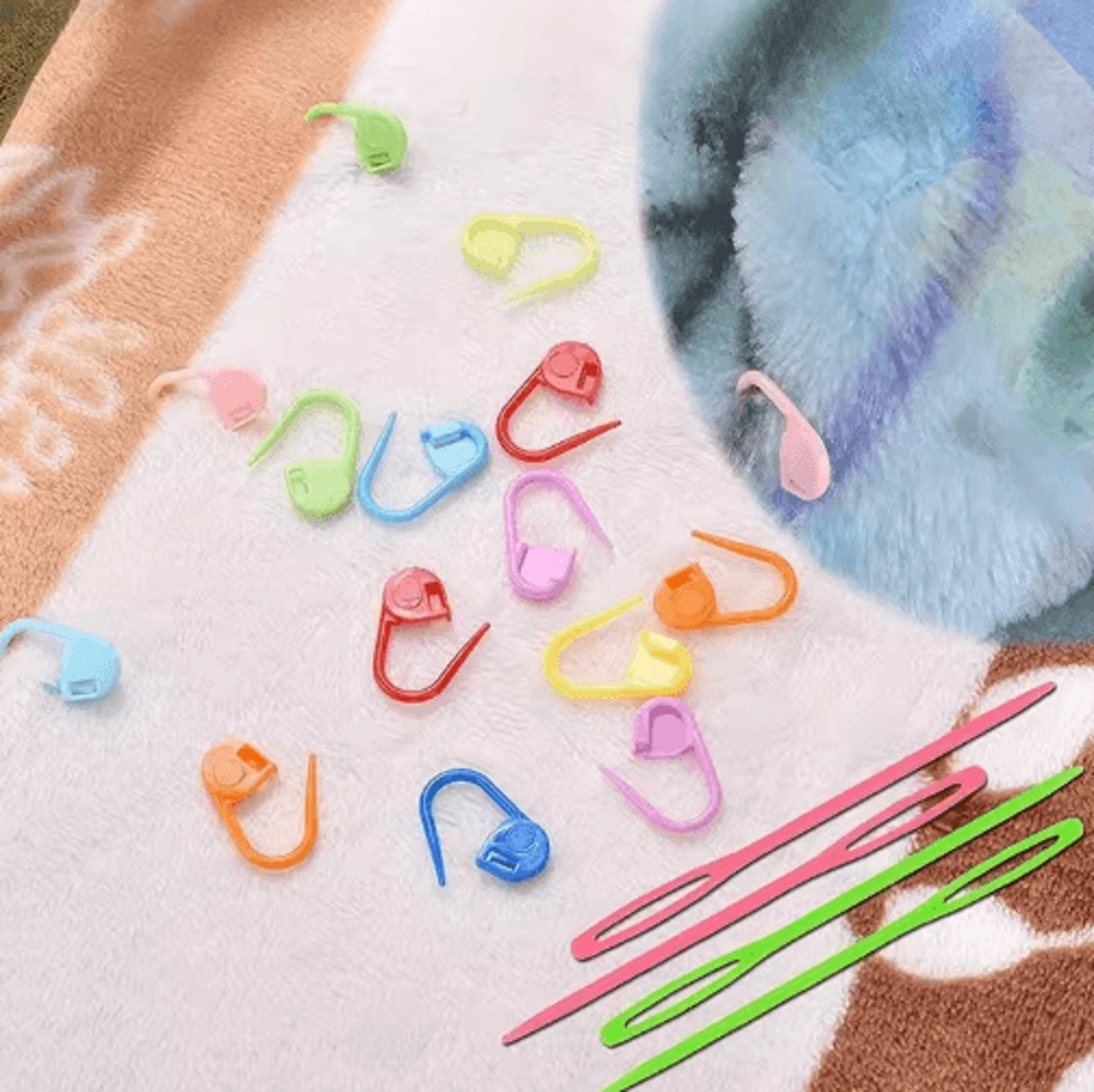 26Piece Yarn Needle  Stitch Marker Sewing Kit 7