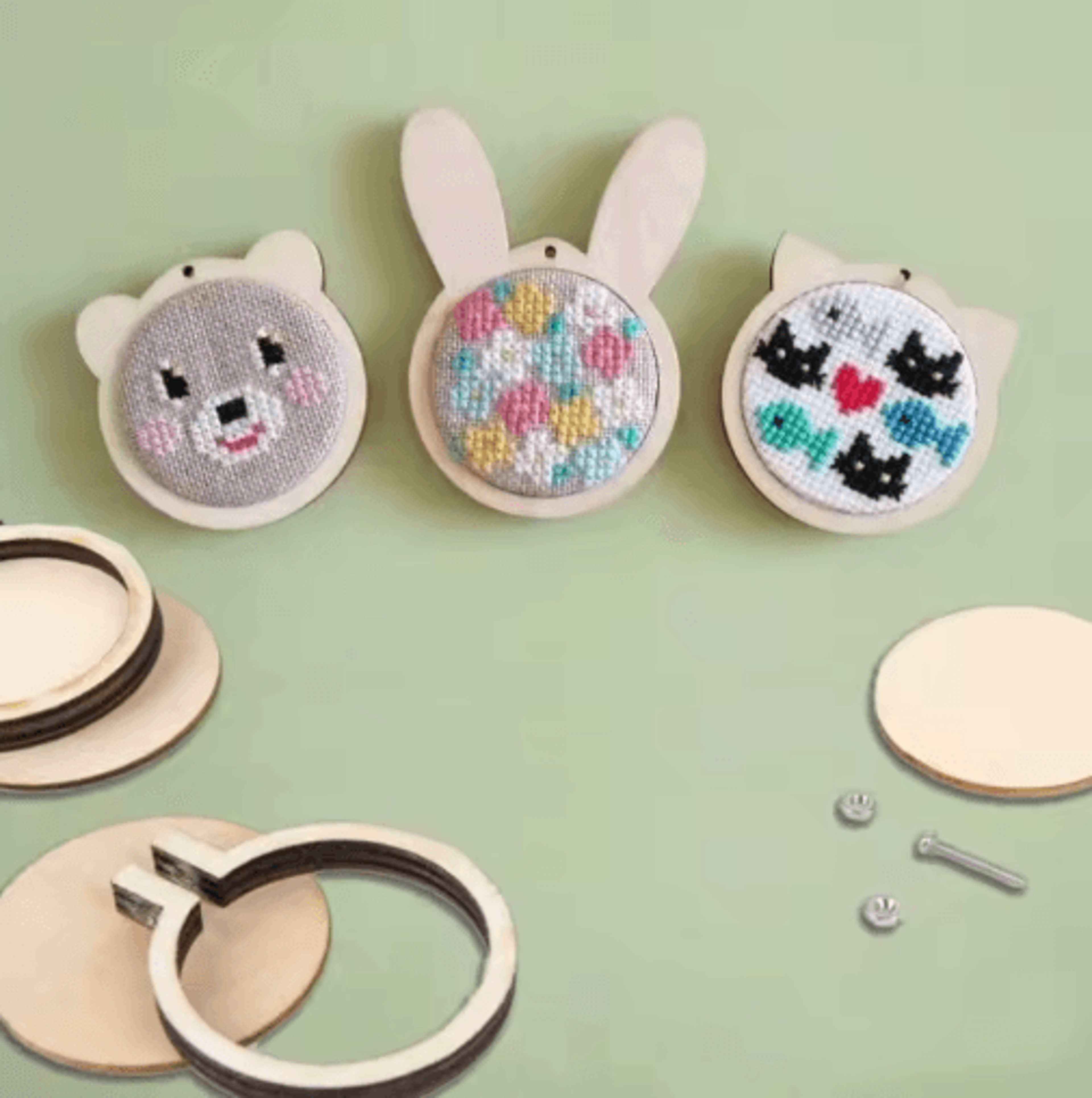 10PCS Mini Wooden Embroidery Hoop Pendant Kit 15