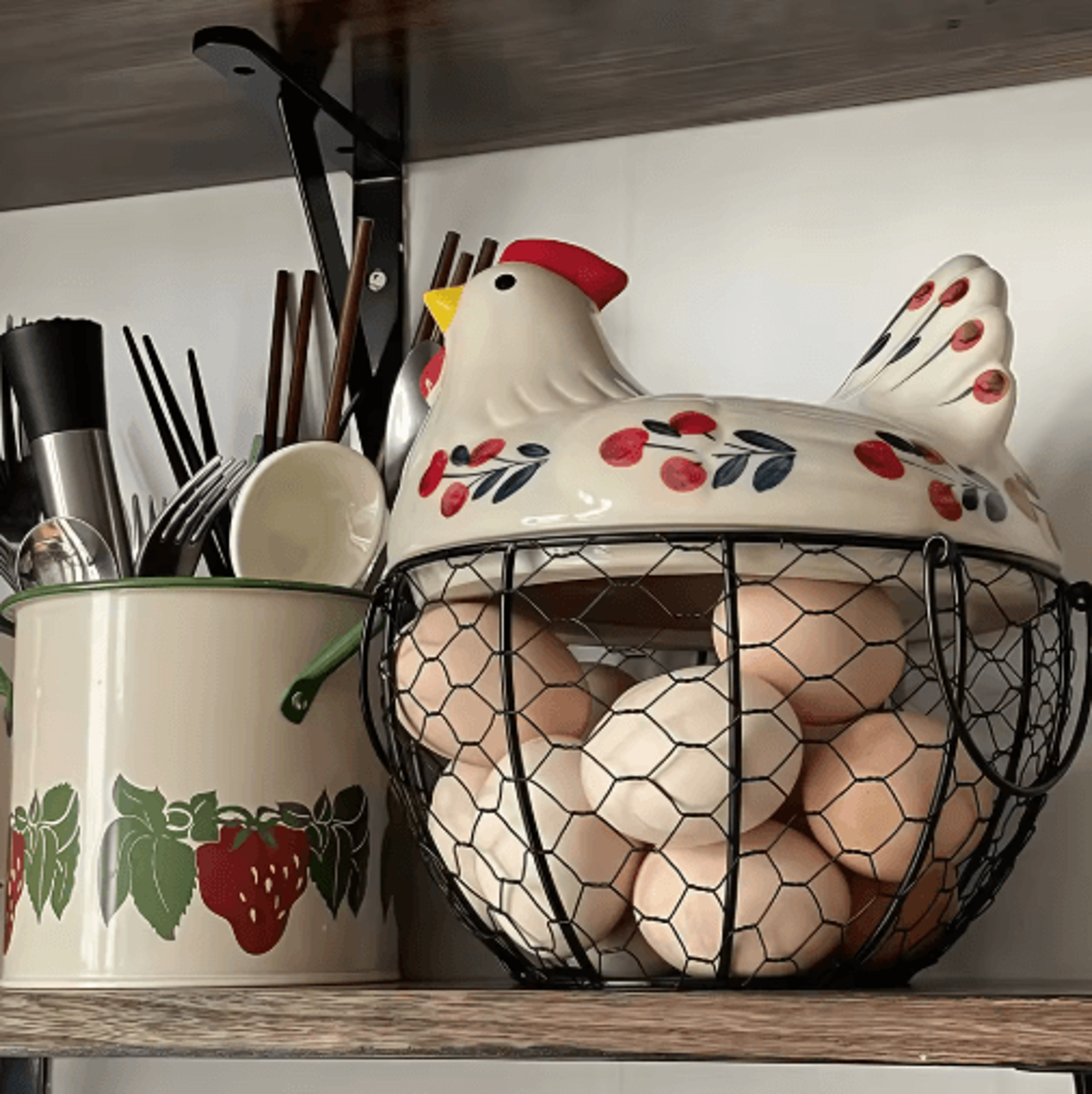 Farmhouse HenShaped Ceramic Egg Basket With Lid 0