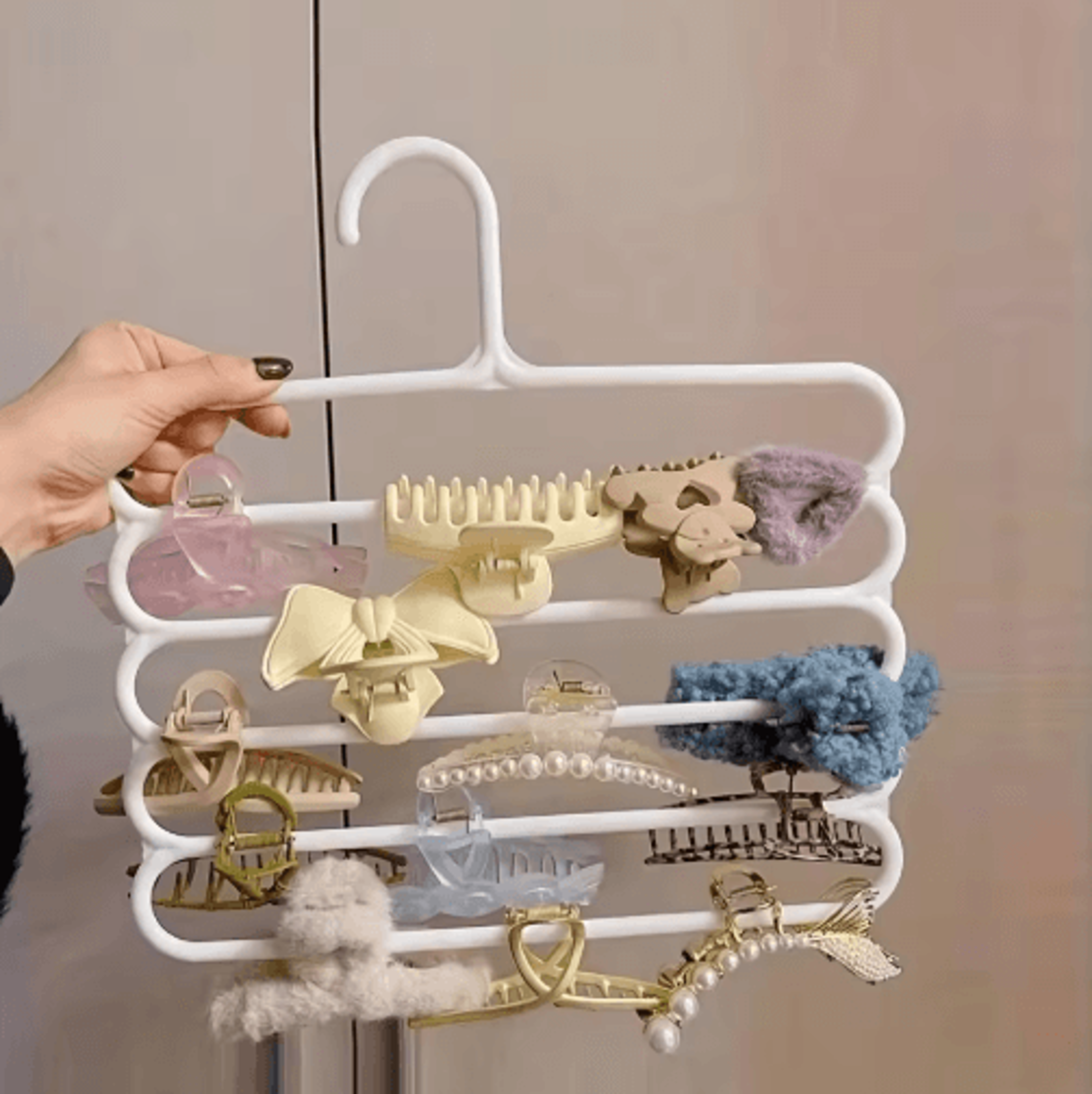 WallMounted Hair Accessory Organizer 2