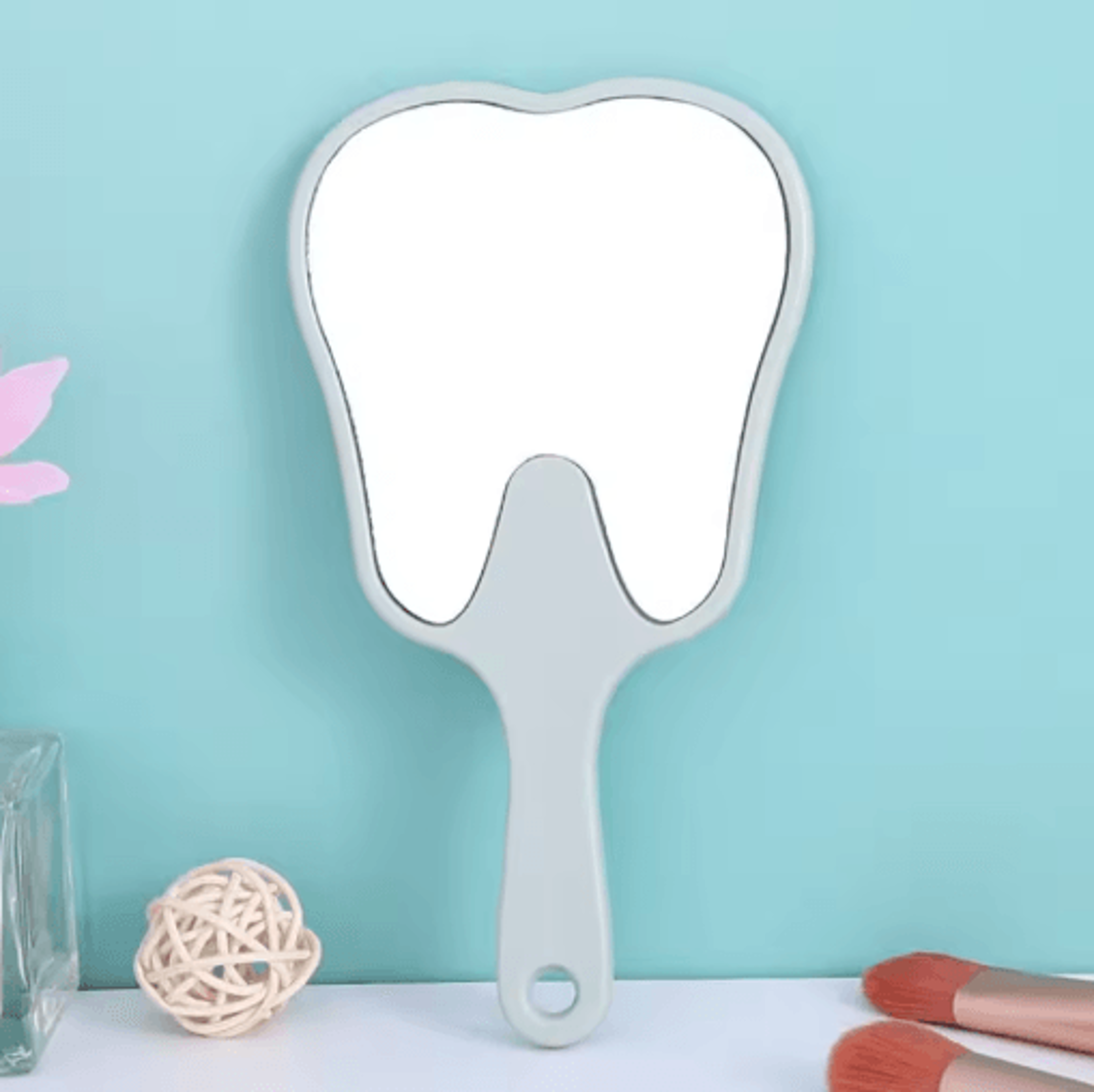 Cute ToothShaped Handheld Mirror  HighDefinition Makeup  DentalInspired Mirror 2