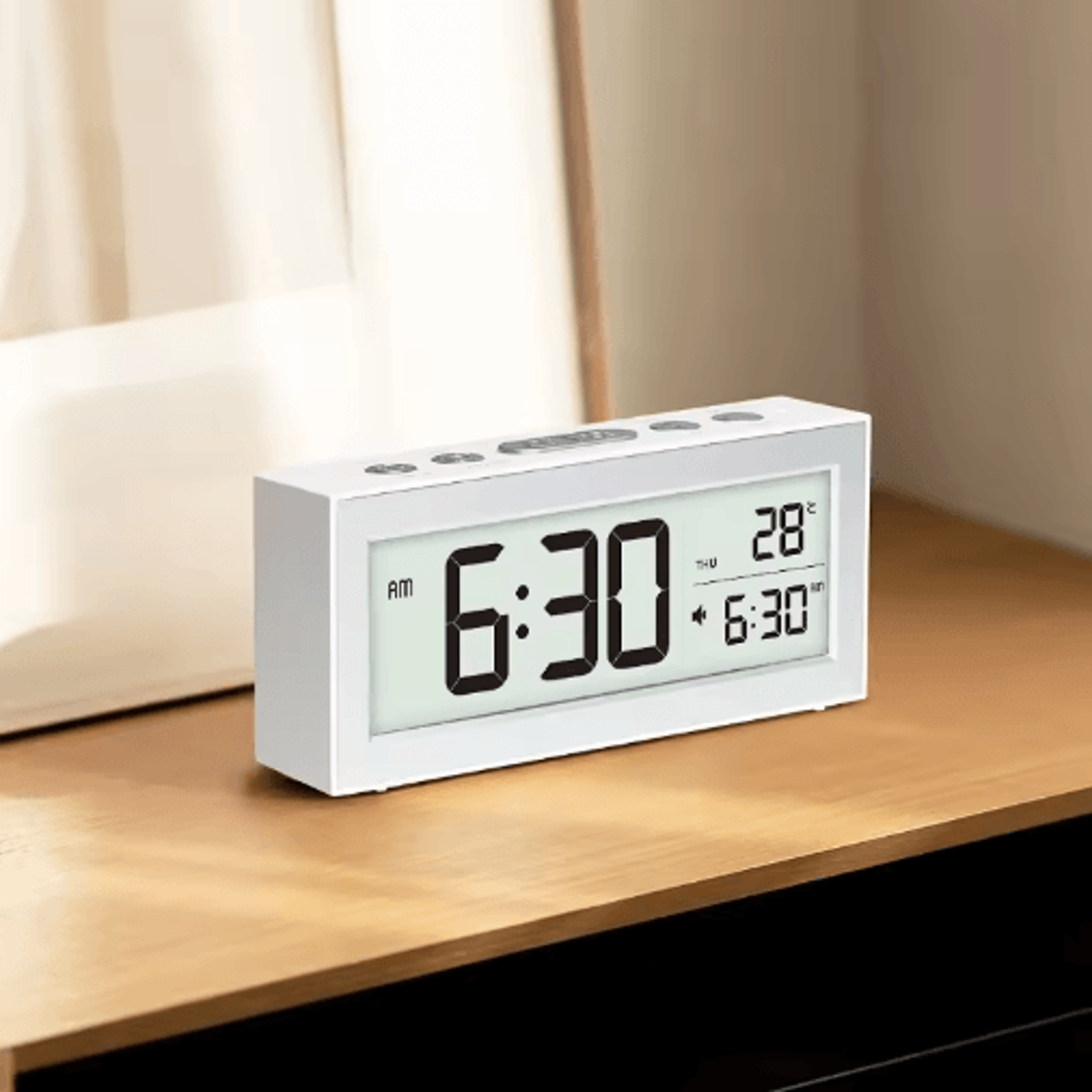 Battery Powered LCD Alarm Clock  Temperature Date  Auto Dimming Display 0