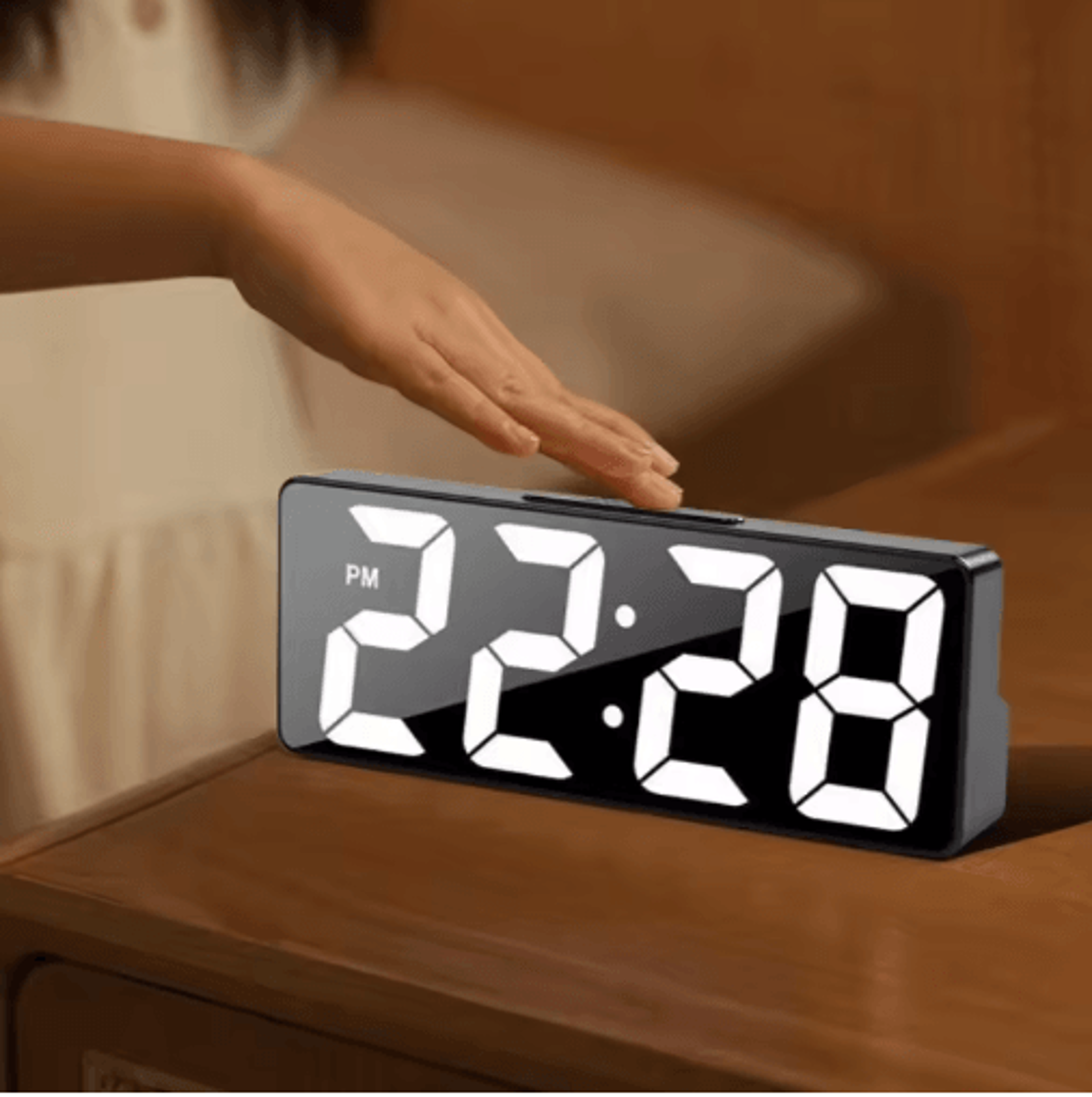 LED Wake Up Alarm Clock  Temperature Display  Adjustable Brightness 5