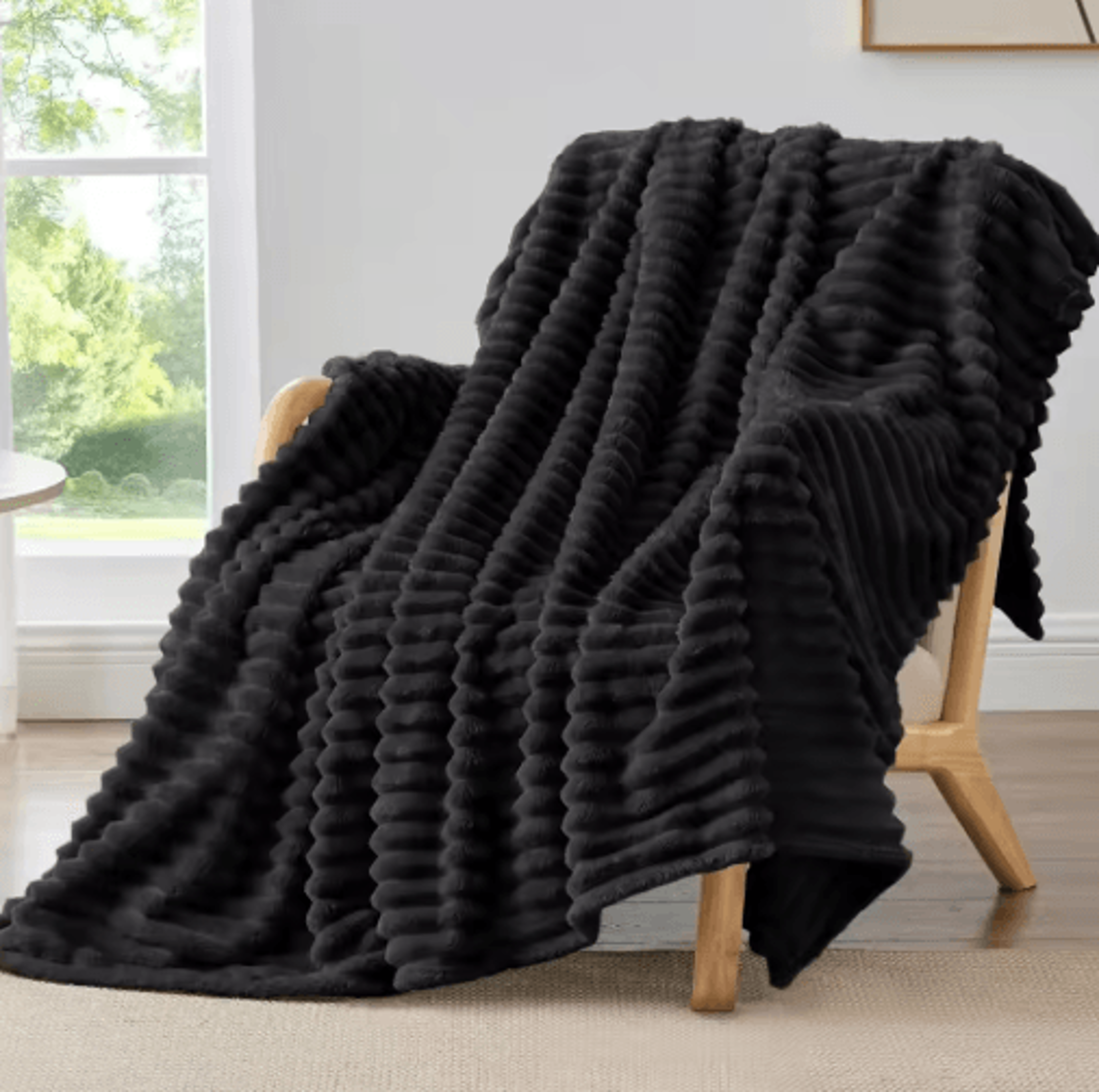 300GSM Black Fleece Throw Blanket  Soft Fluffy Striped Couch Cover 0