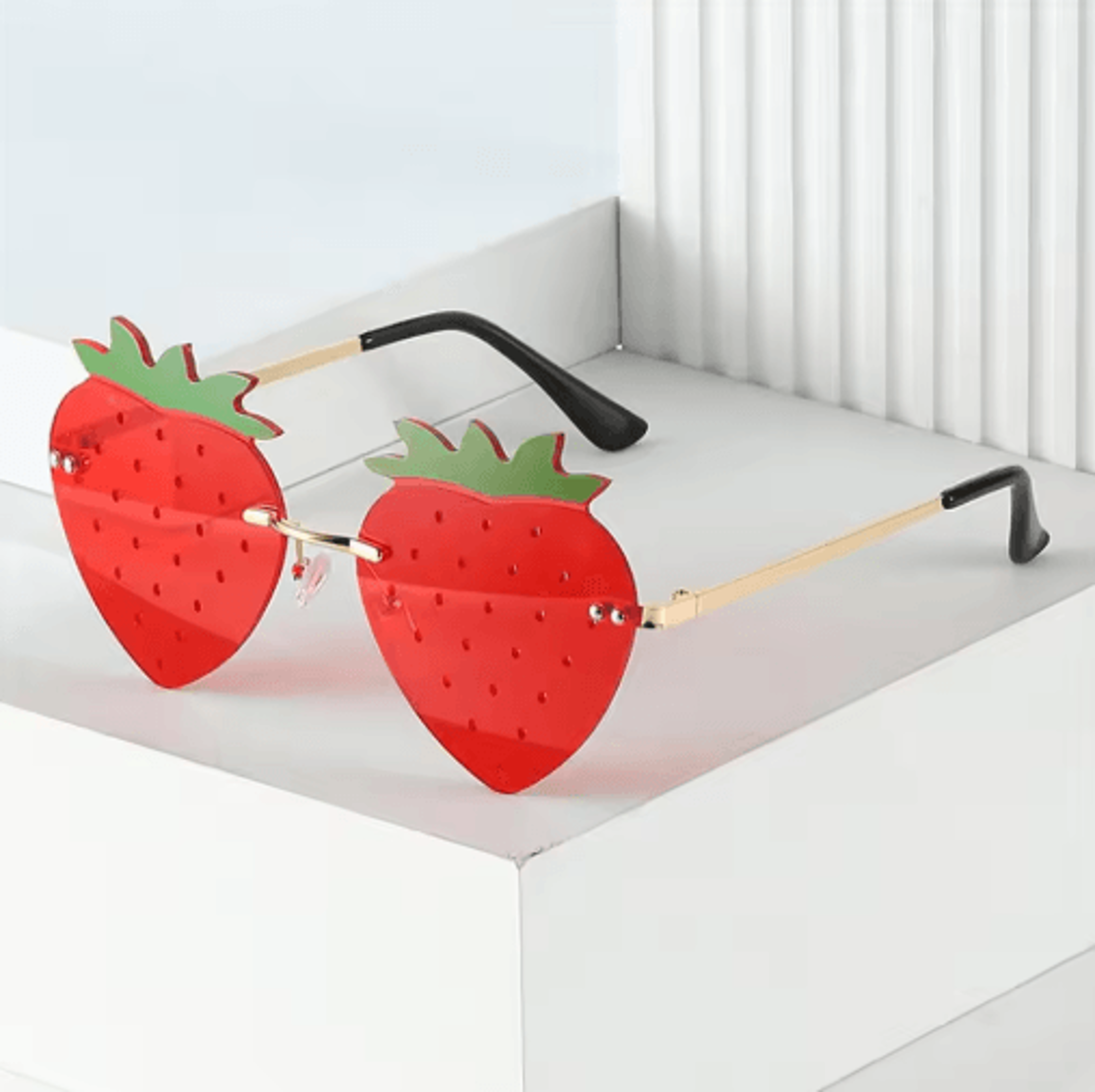strawberry sunglasses – fun festival & party fashion eyewear