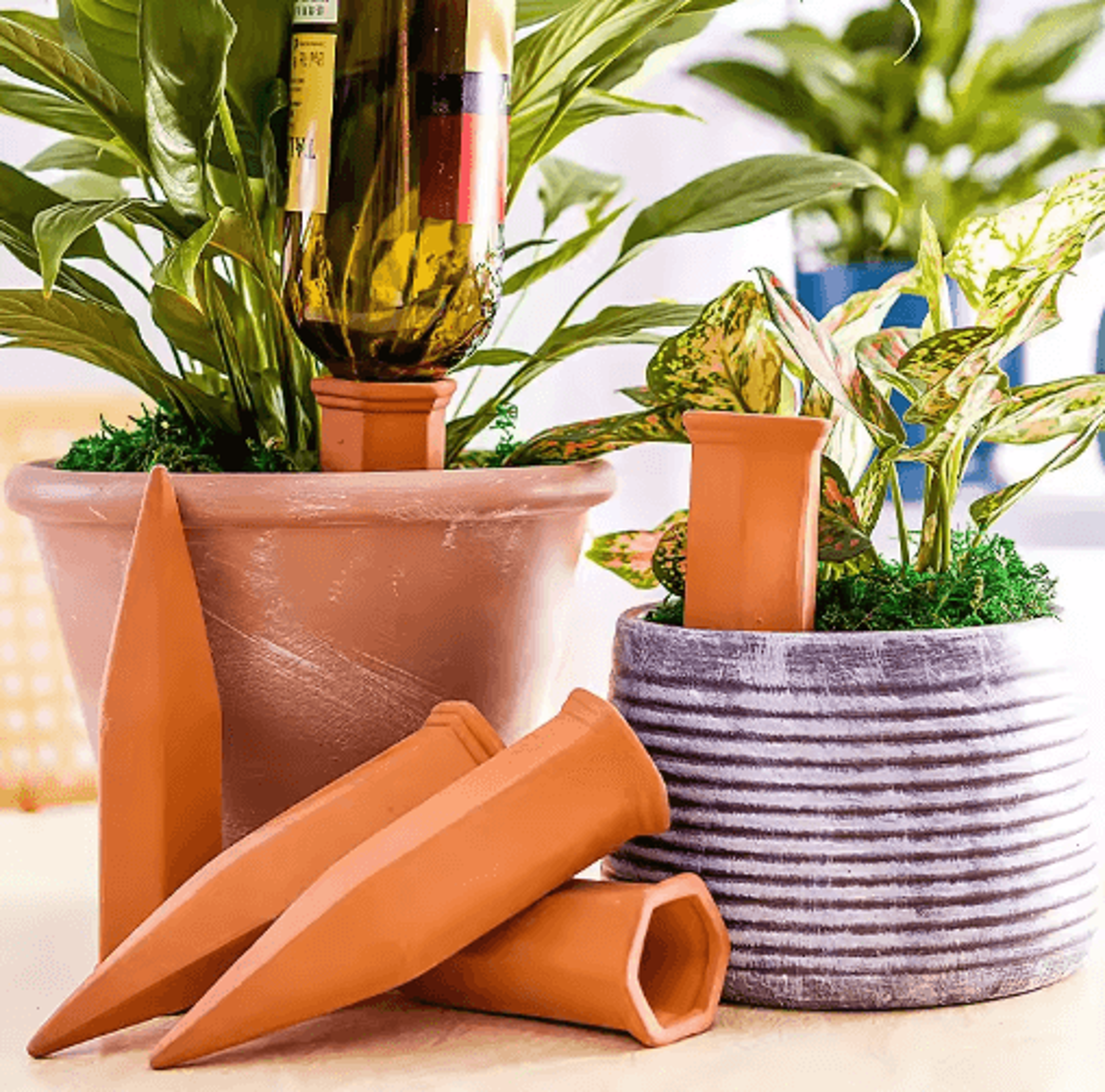4pcs terracotta self-watering stakes – automatic plant irrigation devices