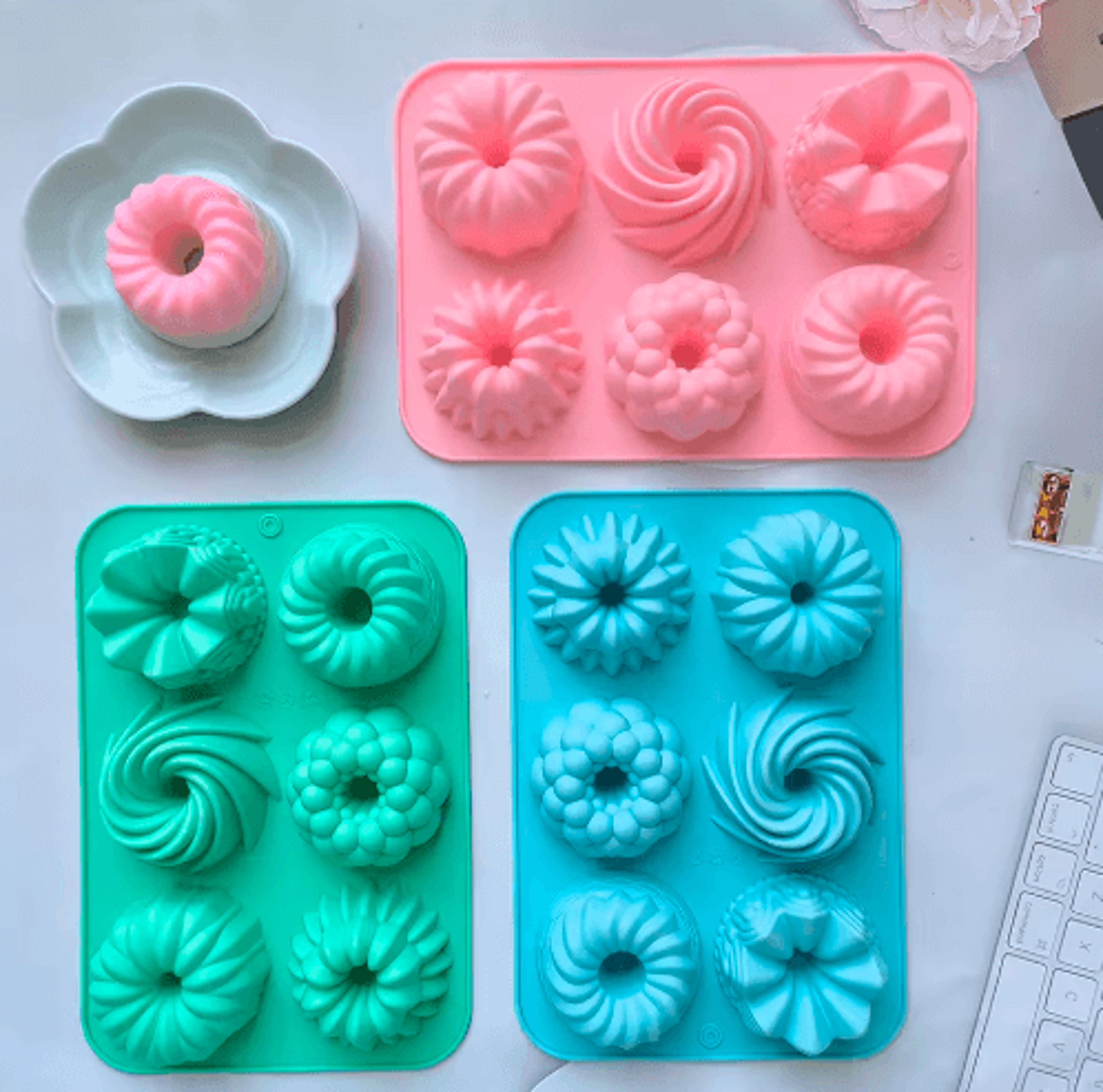 6-cavity silicone donut baking molds – flower & swirl doughnut pans