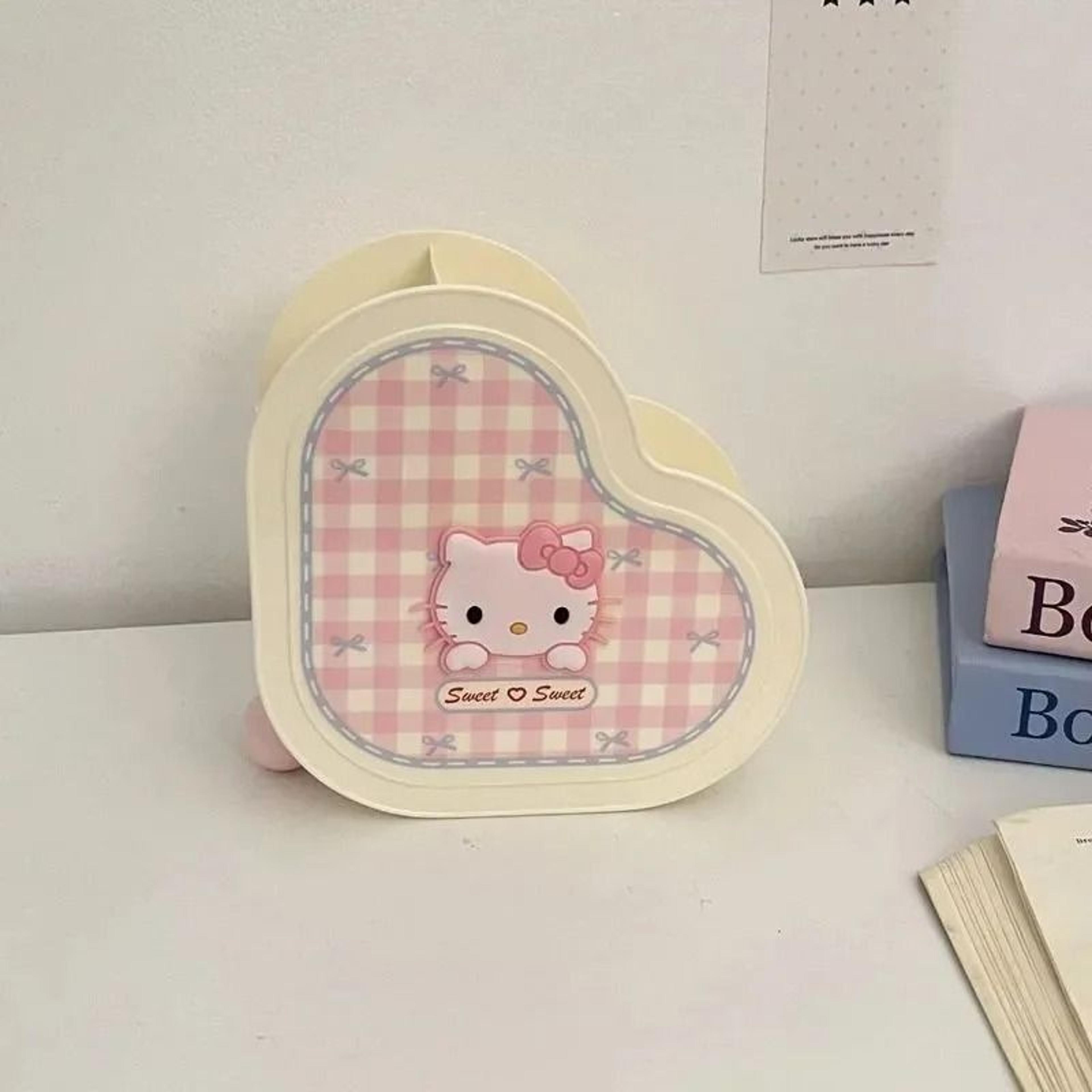 Cute Cartoon Heart Desktop Storage Box Makeup Brush And Stationery Organizer 0