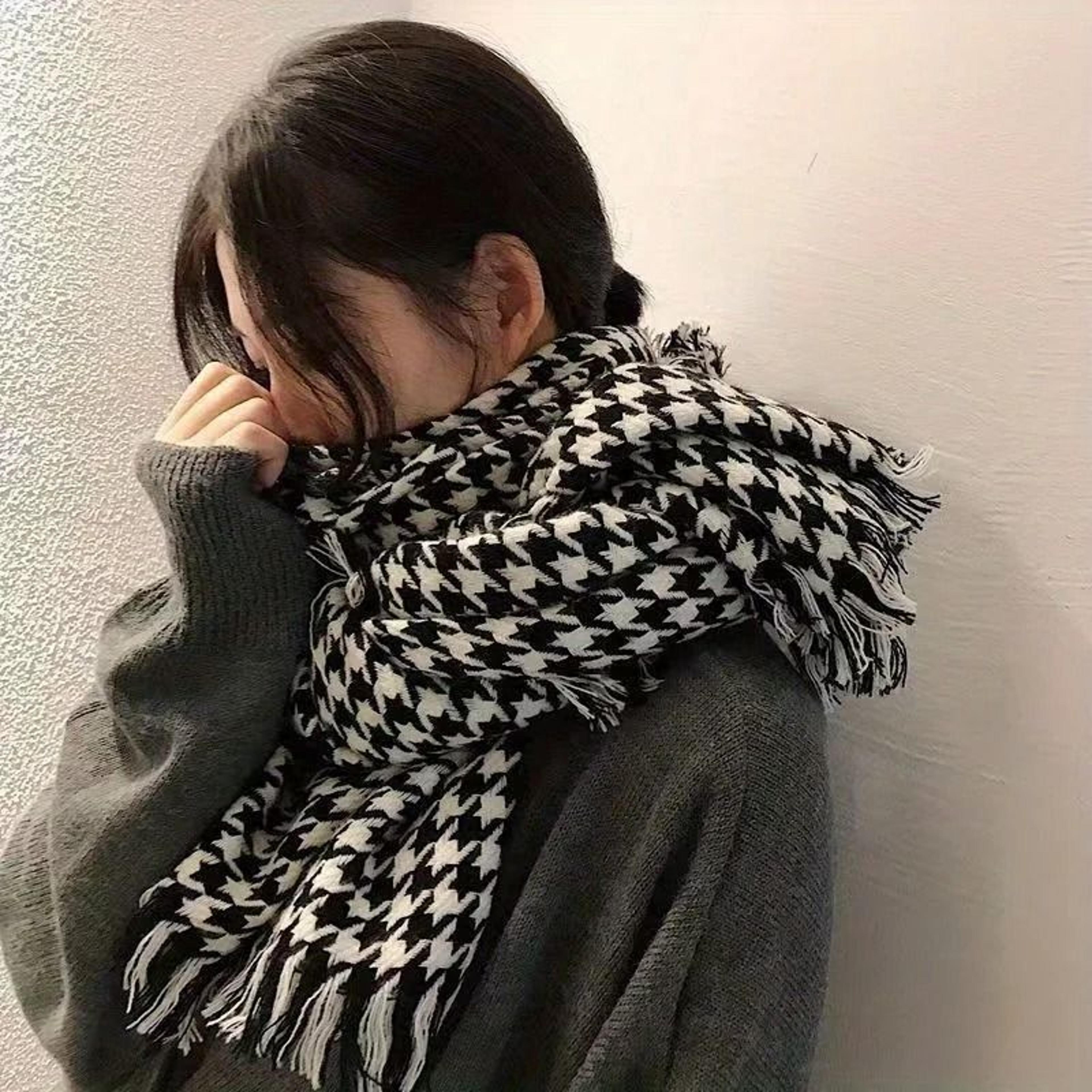 Classic Plaid Winter Scarf Cashmere Feel Chunky Warm Scarf For Men And Women 5