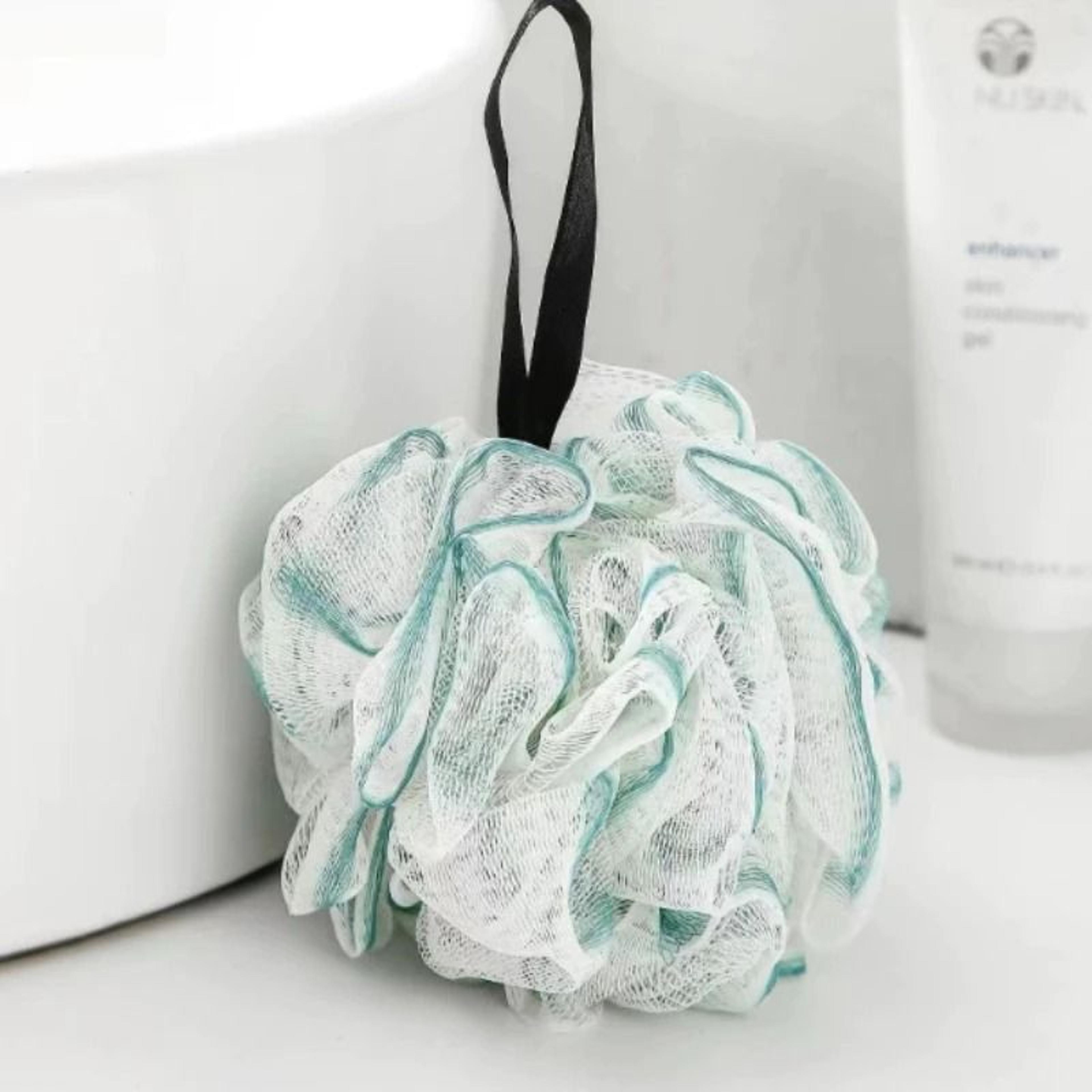 Luxurious Soft Shower Loofah Bath Sponge With Rich Lather 1