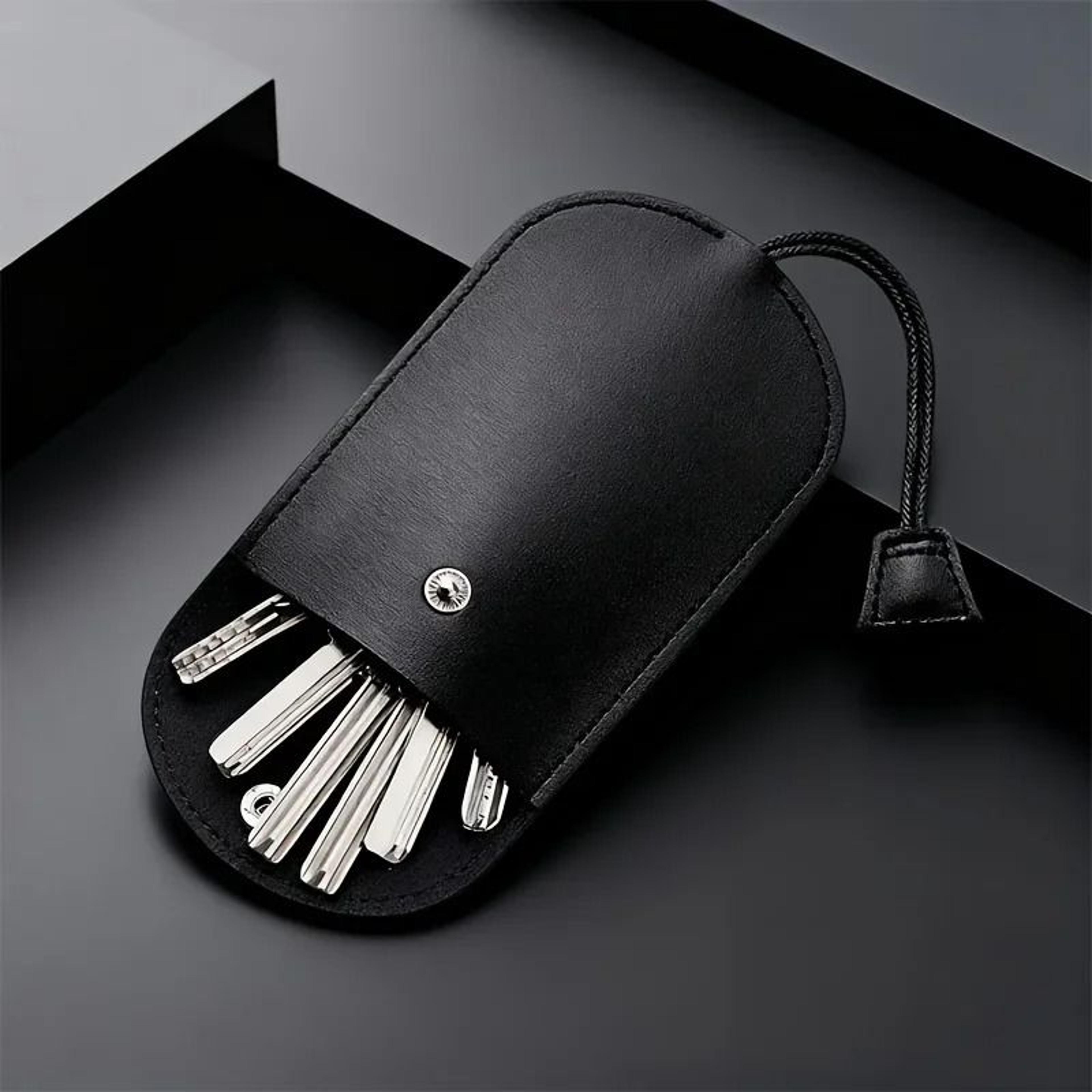 Pull Out Key Holder Faux Leather Compact Key Case With Large Capacity 1