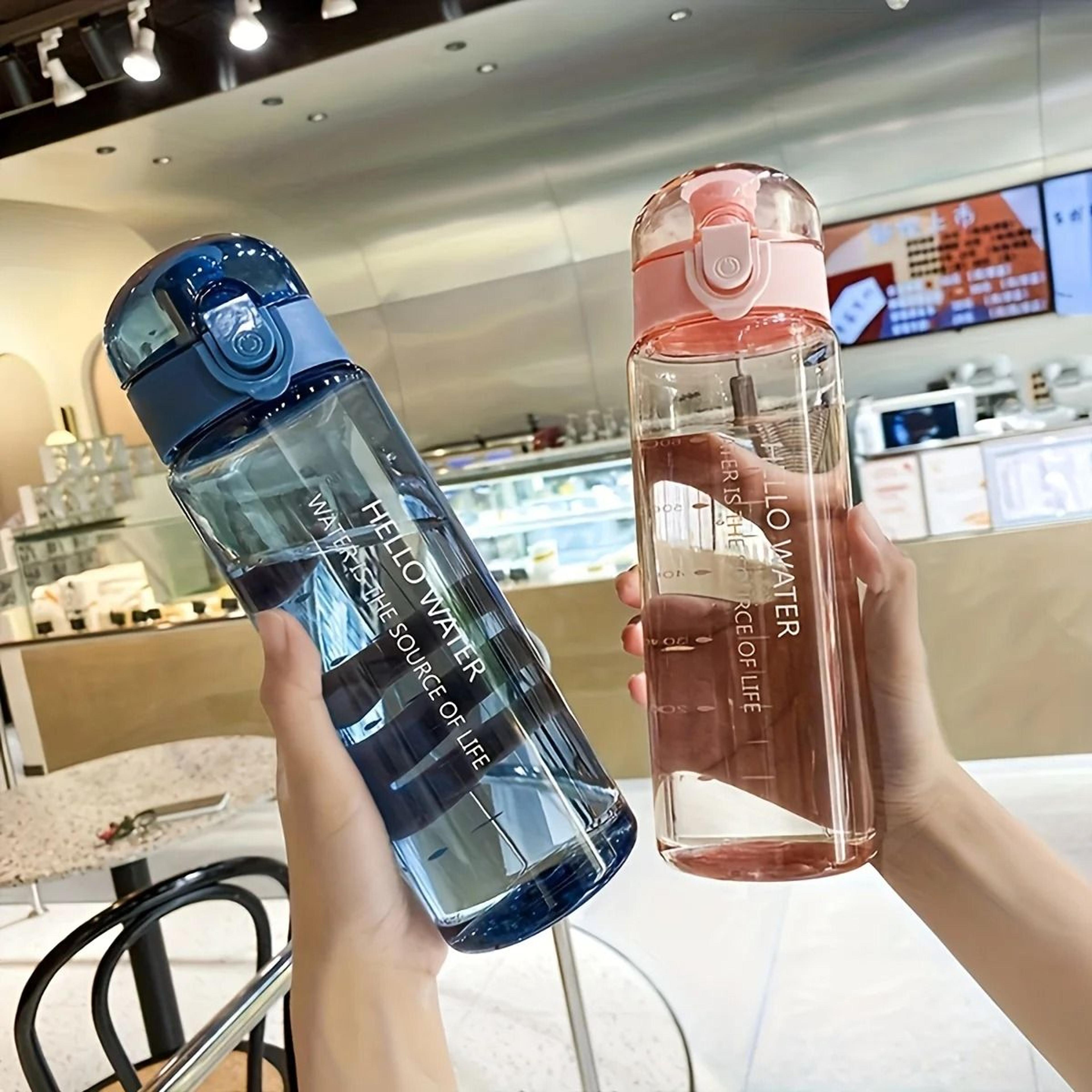 780ml BPA Free Plastic Water Bottle Leak Proof Large Capacity For Travel And Outdoor Use 6