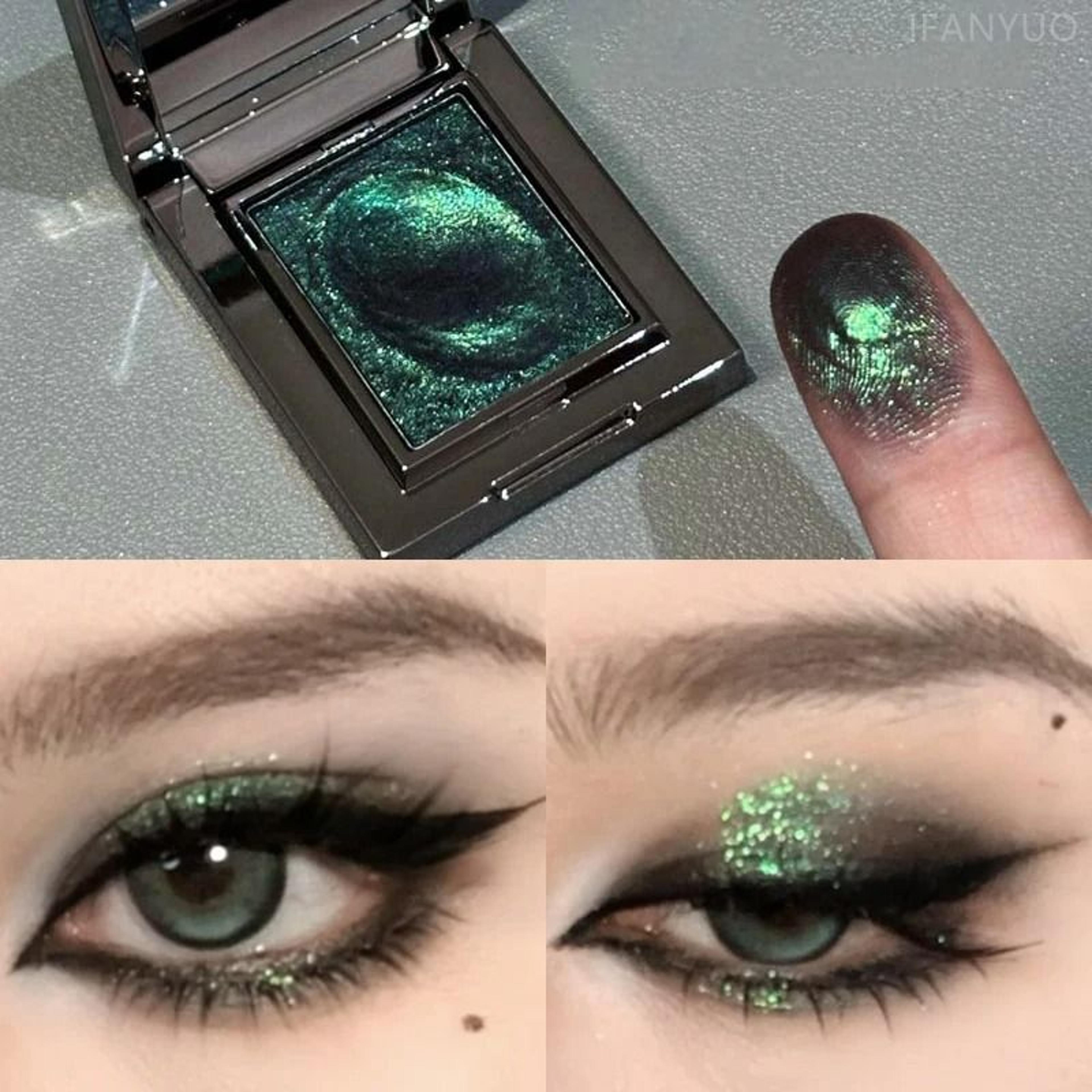 Chameleon Dark Green Eyeshadow Palette Sparkling Pearlescent Finish 17