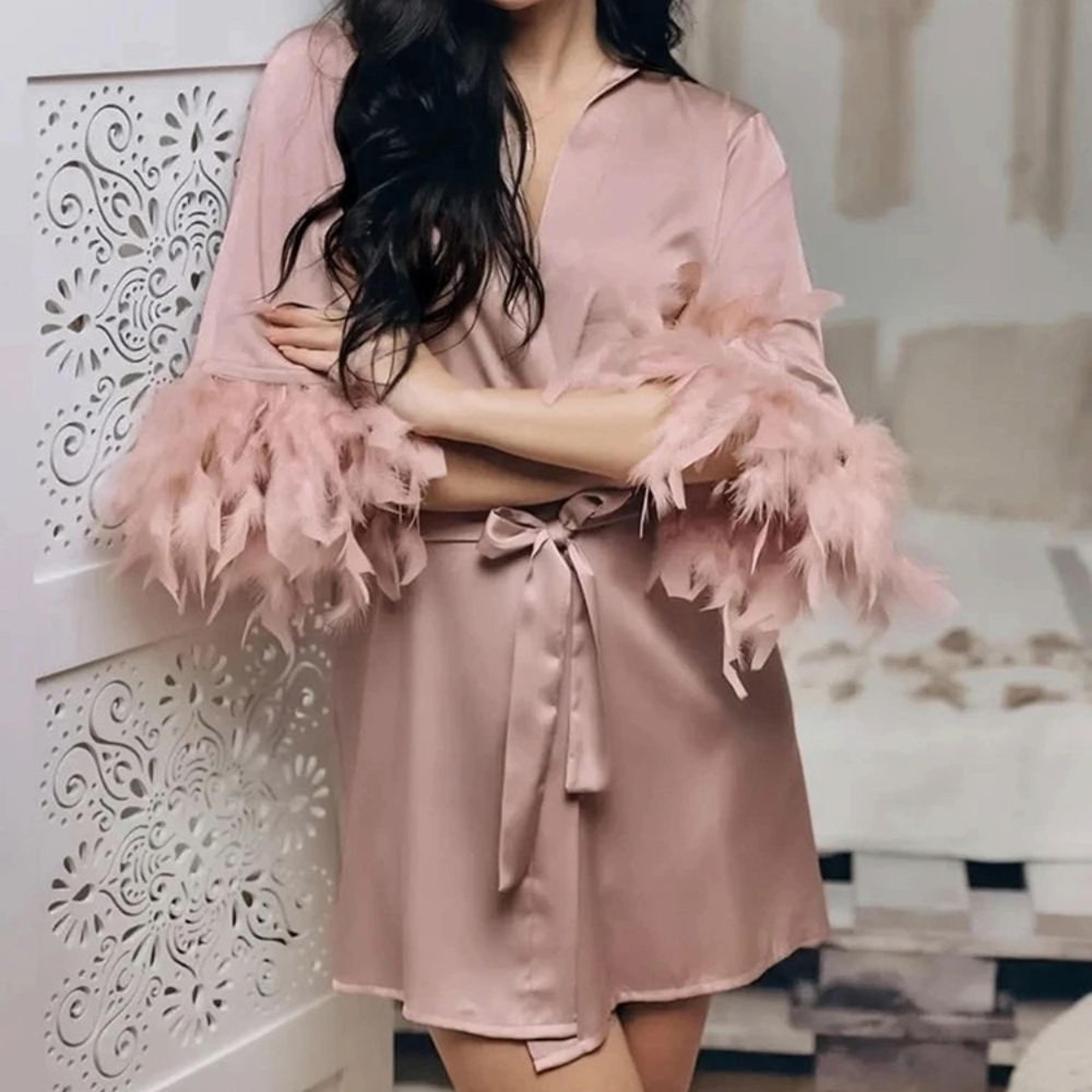 White Feather Bridal Satin Robe With Fur Trim Full Sleeve Nightgown 1