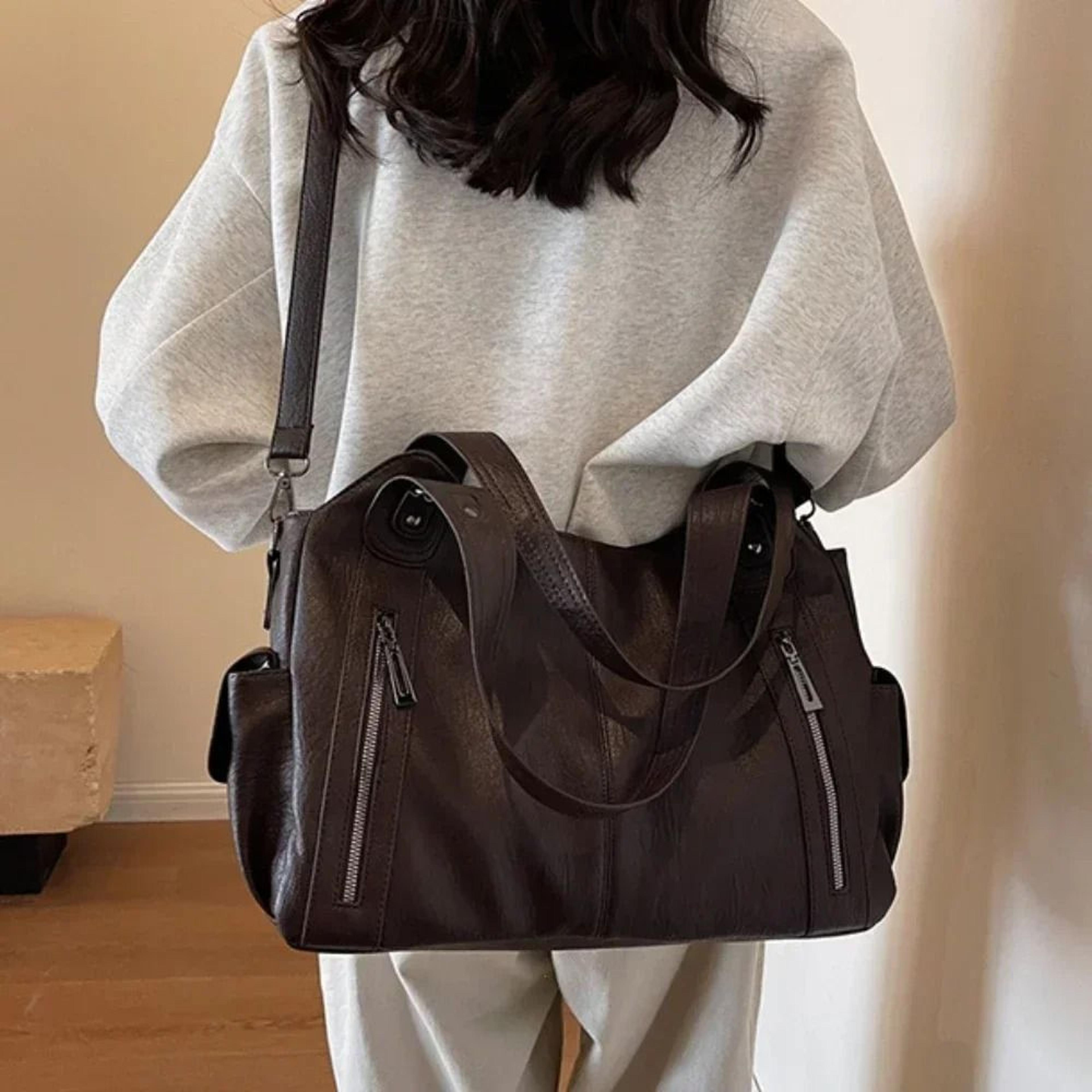 High Quality PU Shoulder Bag With Soft Interior And Contrast Design For Women 0