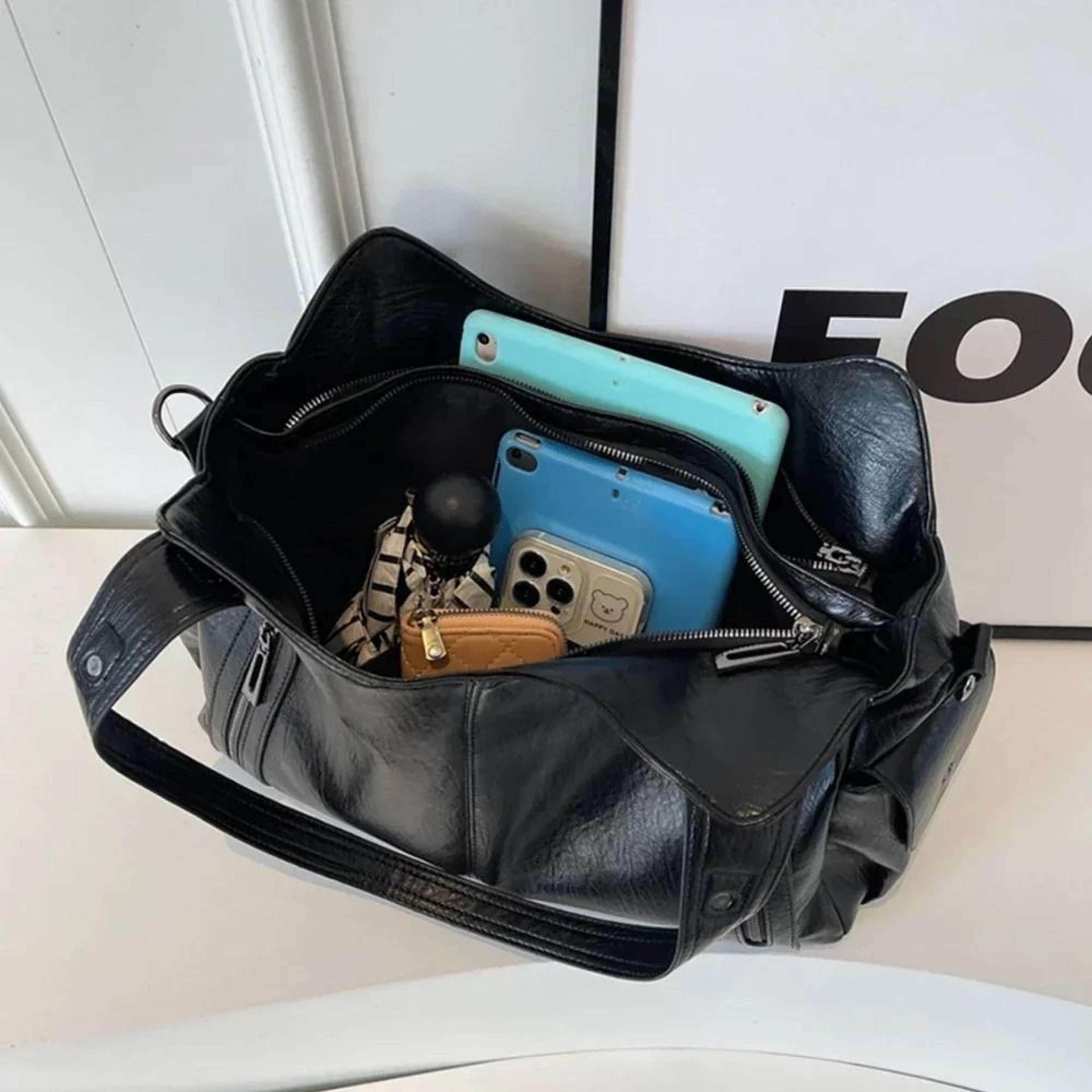 High Quality PU Shoulder Bag With Soft Interior And Contrast Design For Women 15
