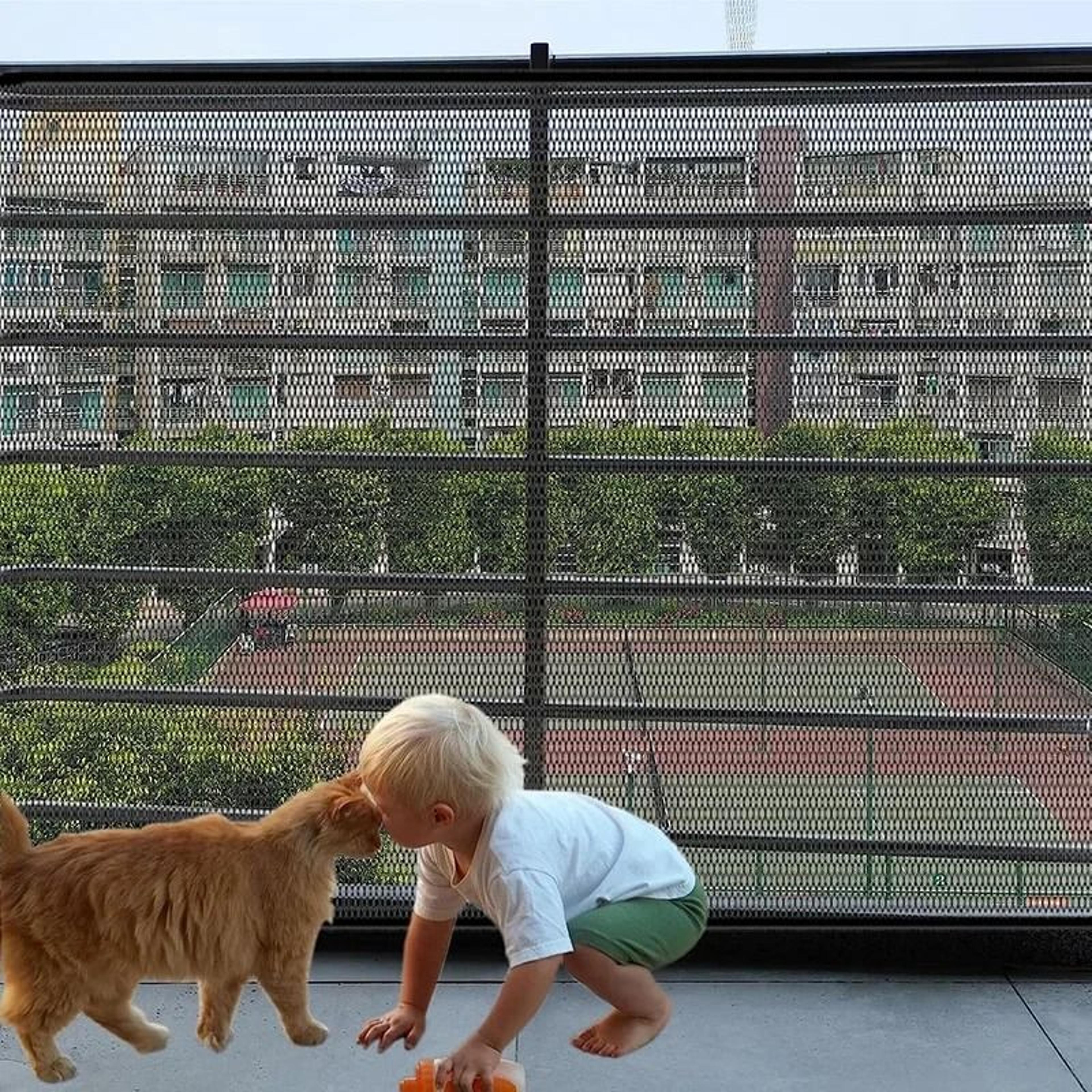 Portable Dog Safety Gate Mesh Pet Barrier Fence For Stairs And Doorways 3