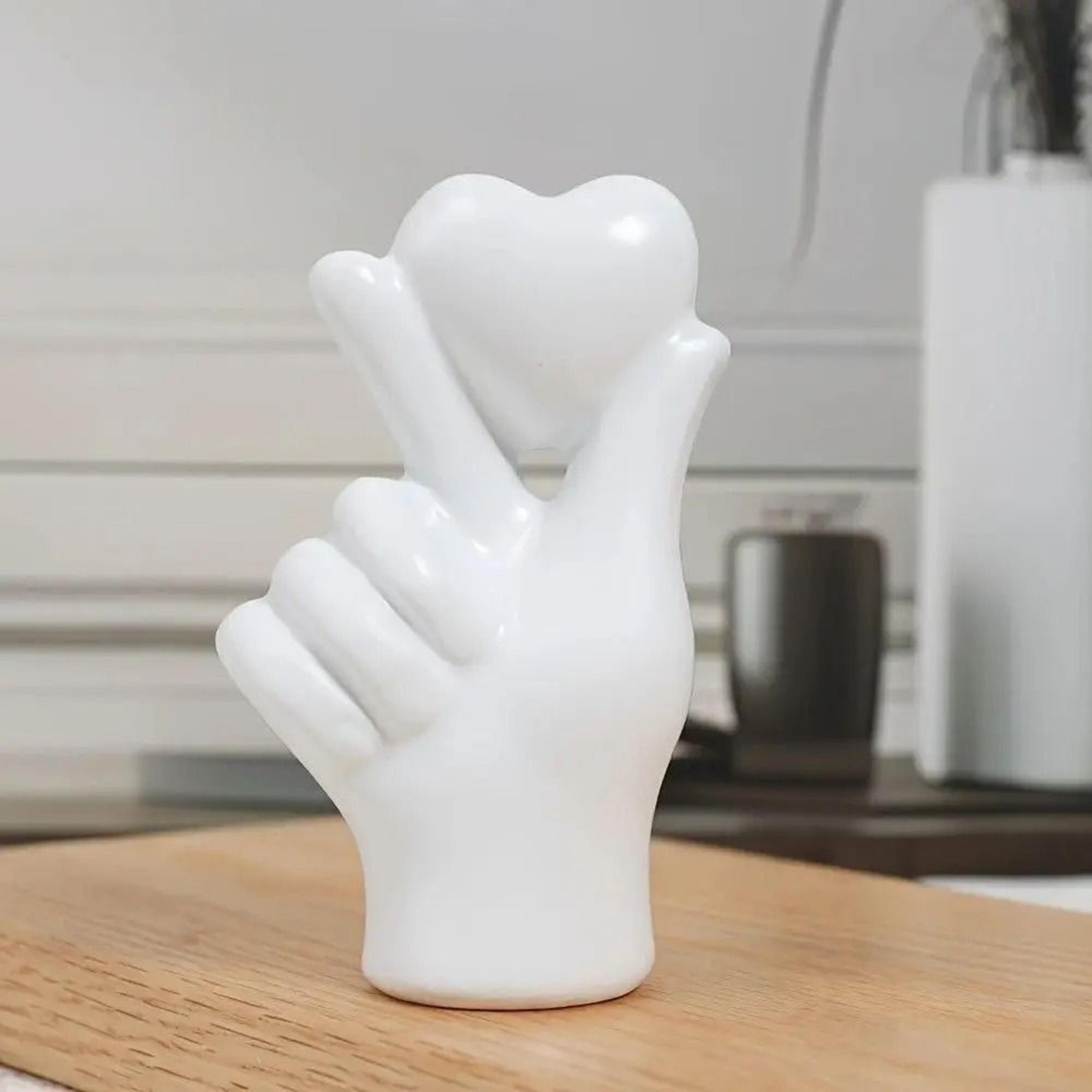 Romantic Love Gesture Resin Couple Figurine For Modern Home Decor 3