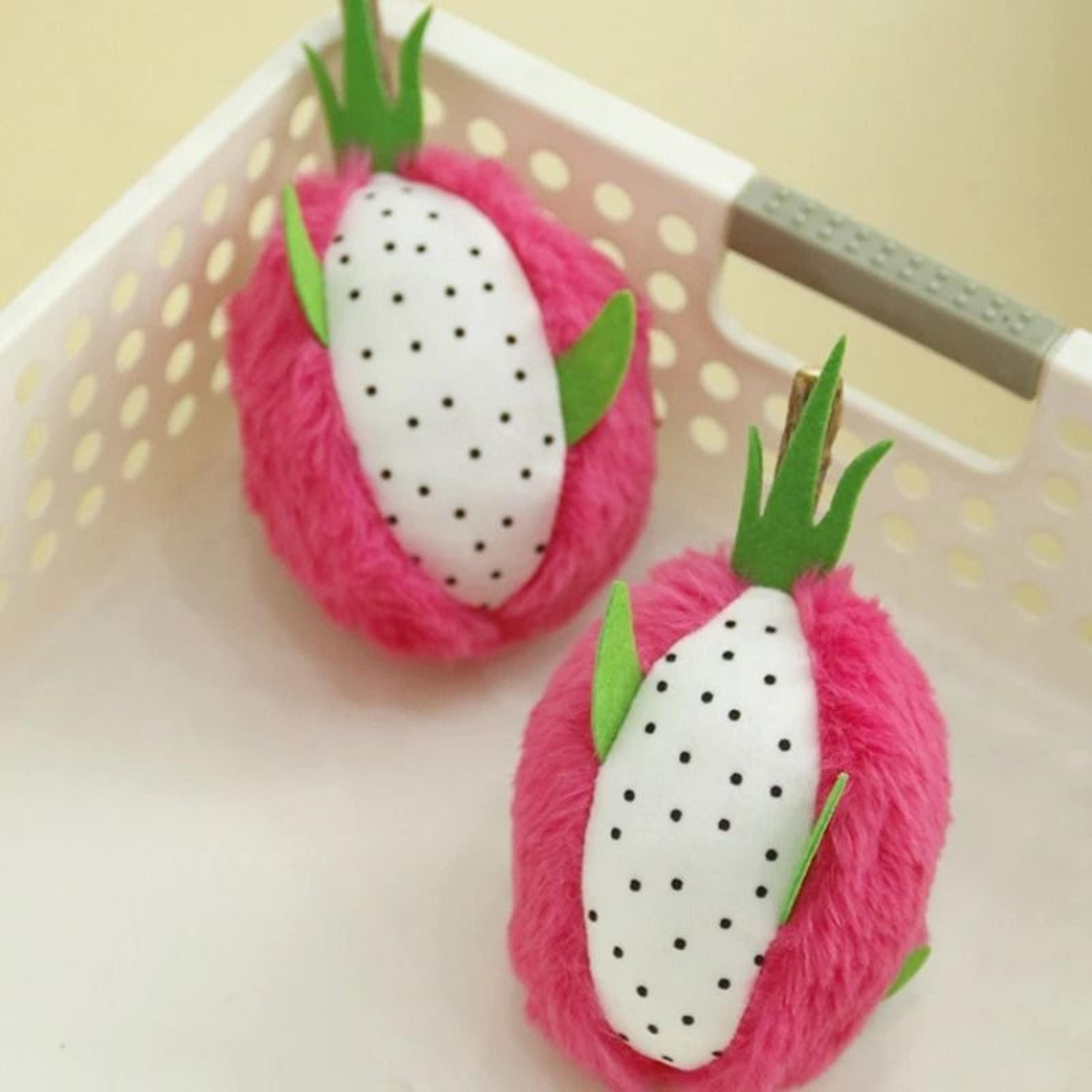 Dragon Fruit Catnip Plush Chew Toy For Kitten Teeth Cleaning Play 3