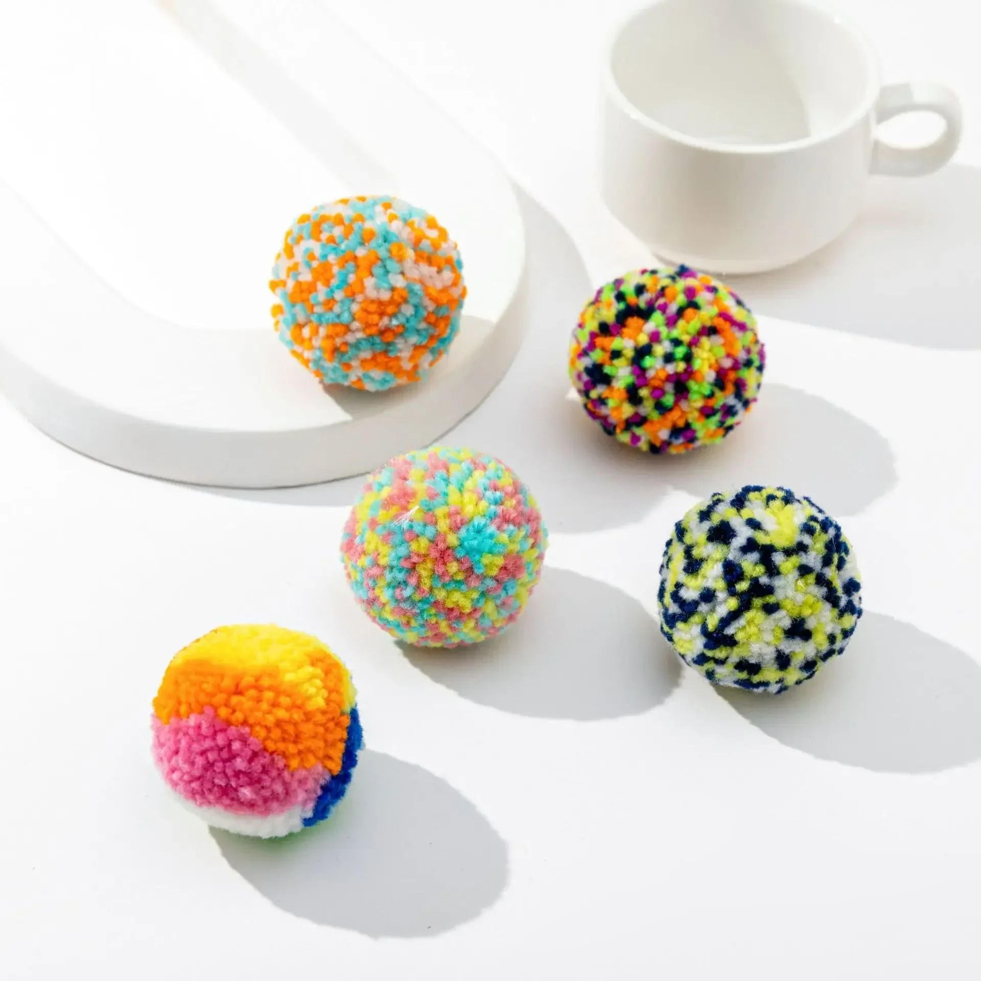 Cartoon Yarn Cat Toy Ball Scratch Resistant Interactive Play Toy For Indoor Cats 0