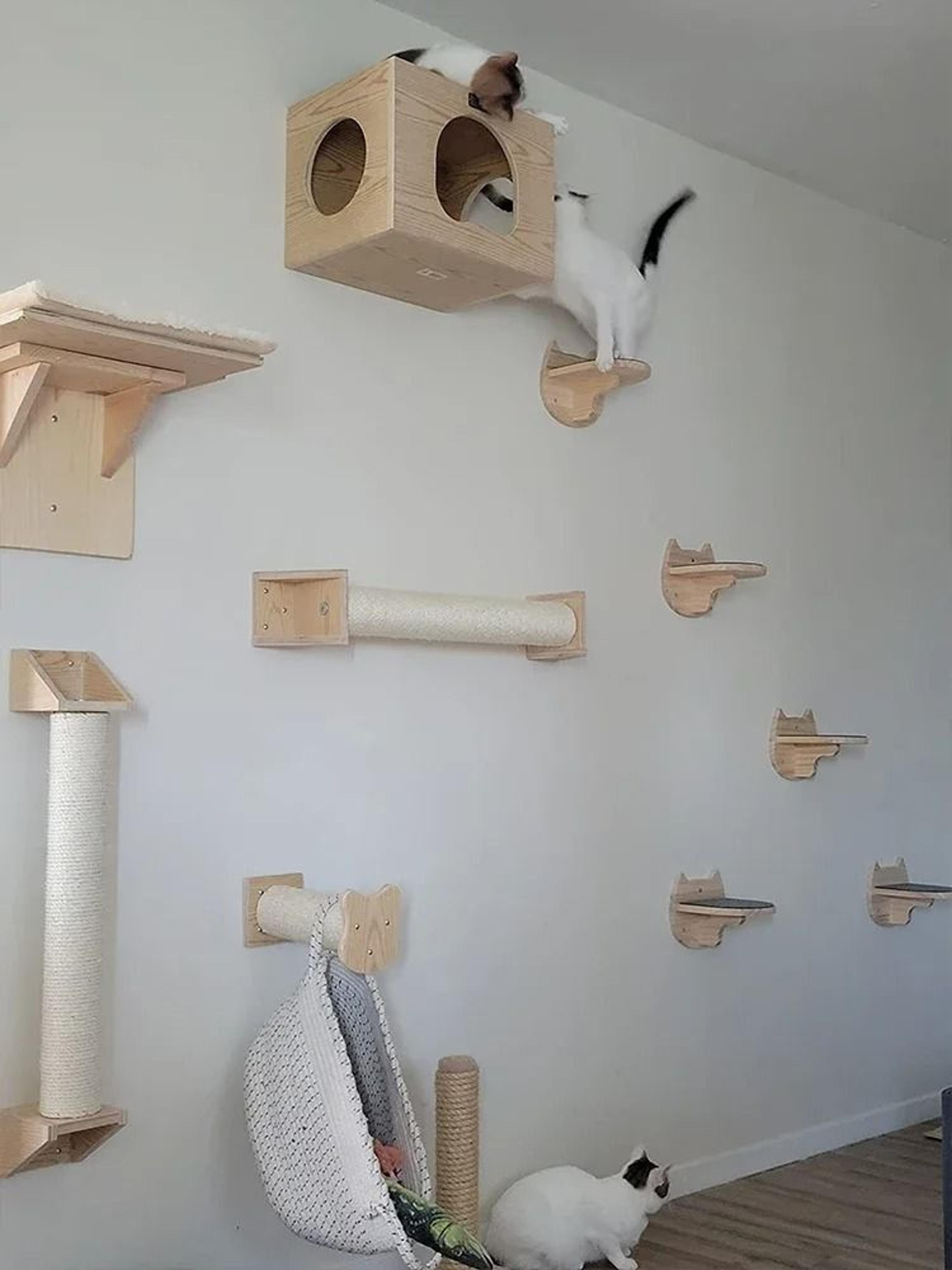 Wall Mounted Cat Climbing Shelf With Sisal Scratching Post 17