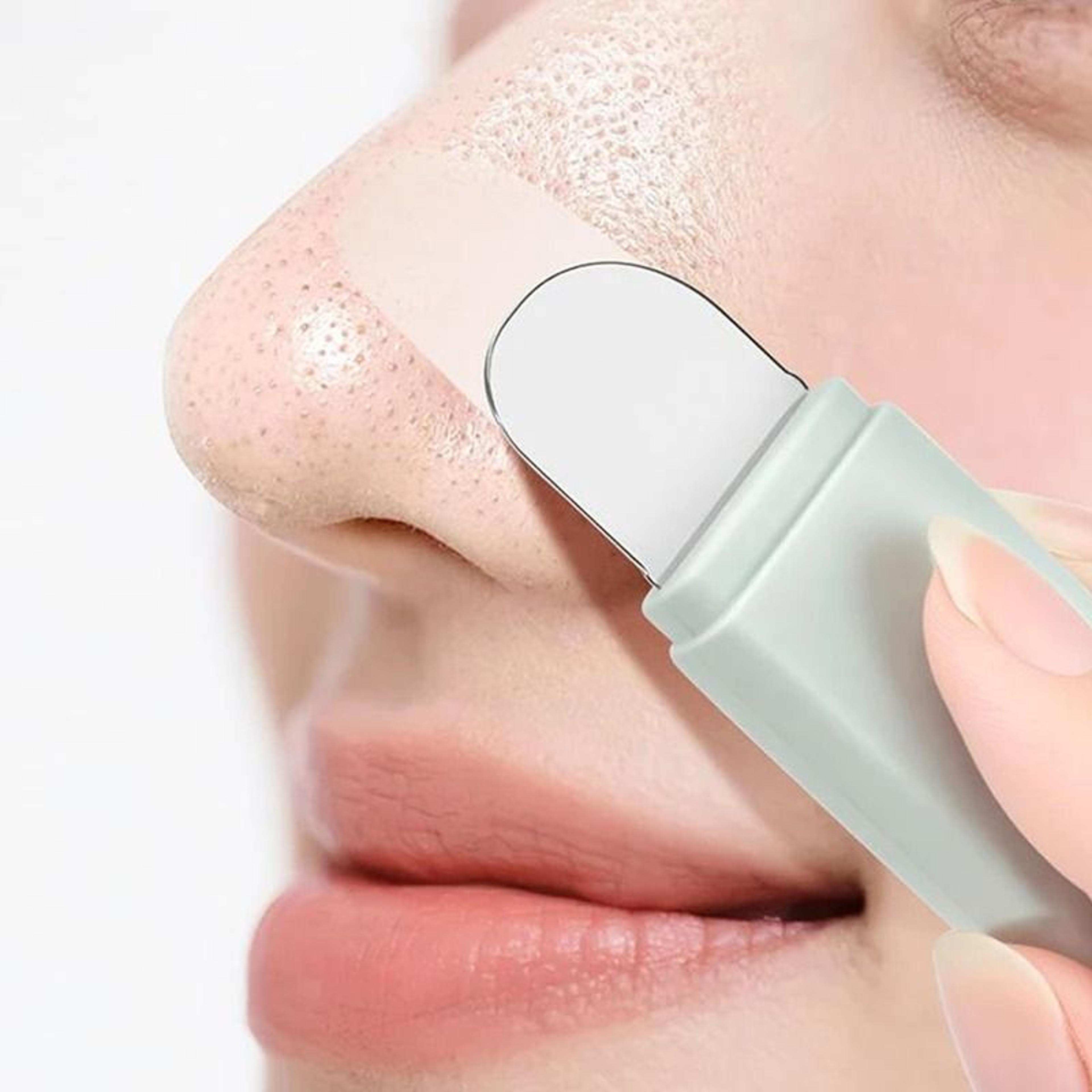 Manual Blackhead Remover Tool For Nose And Face Pore Care 0