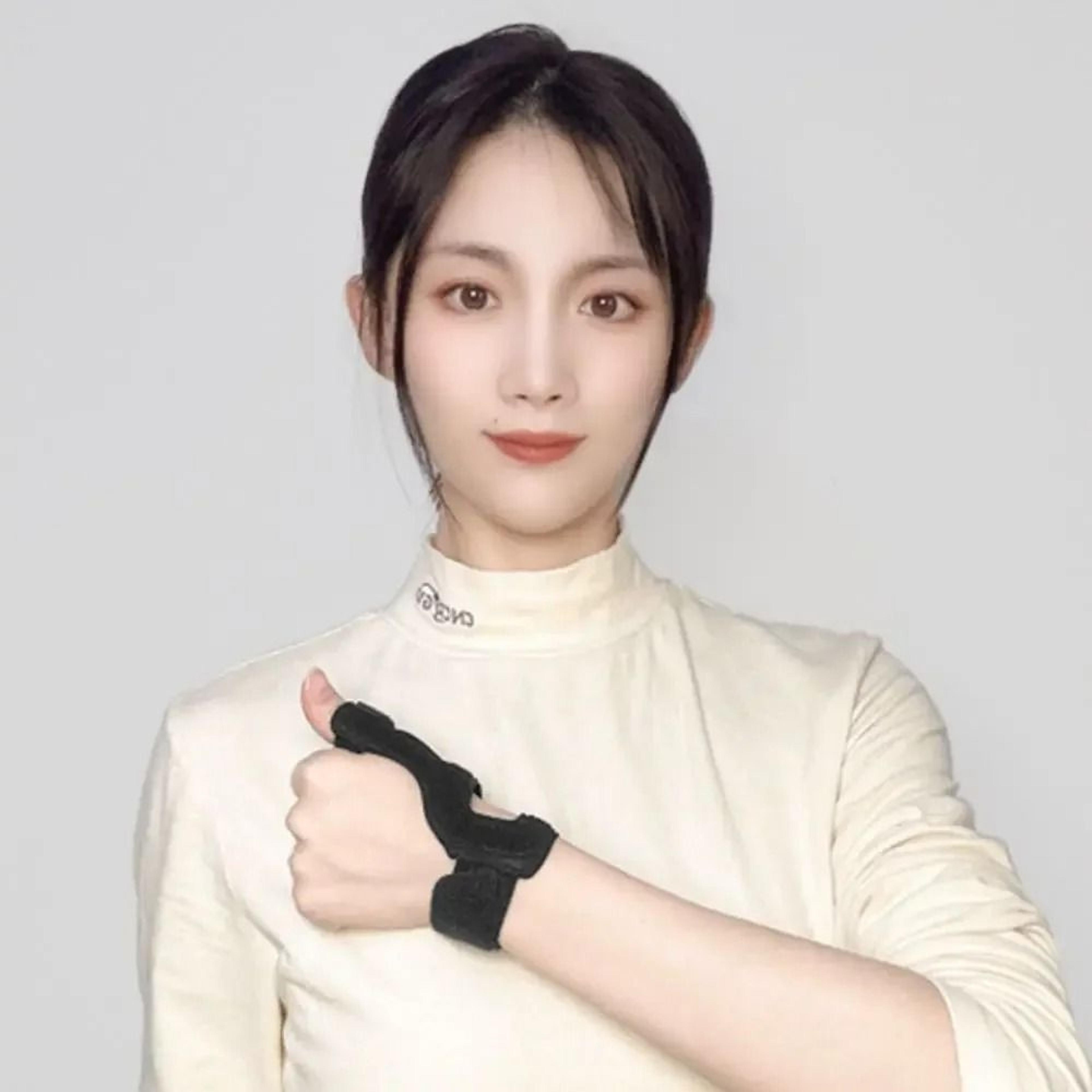 Metal Reinforced Adjustable Wrist Support Brace 4