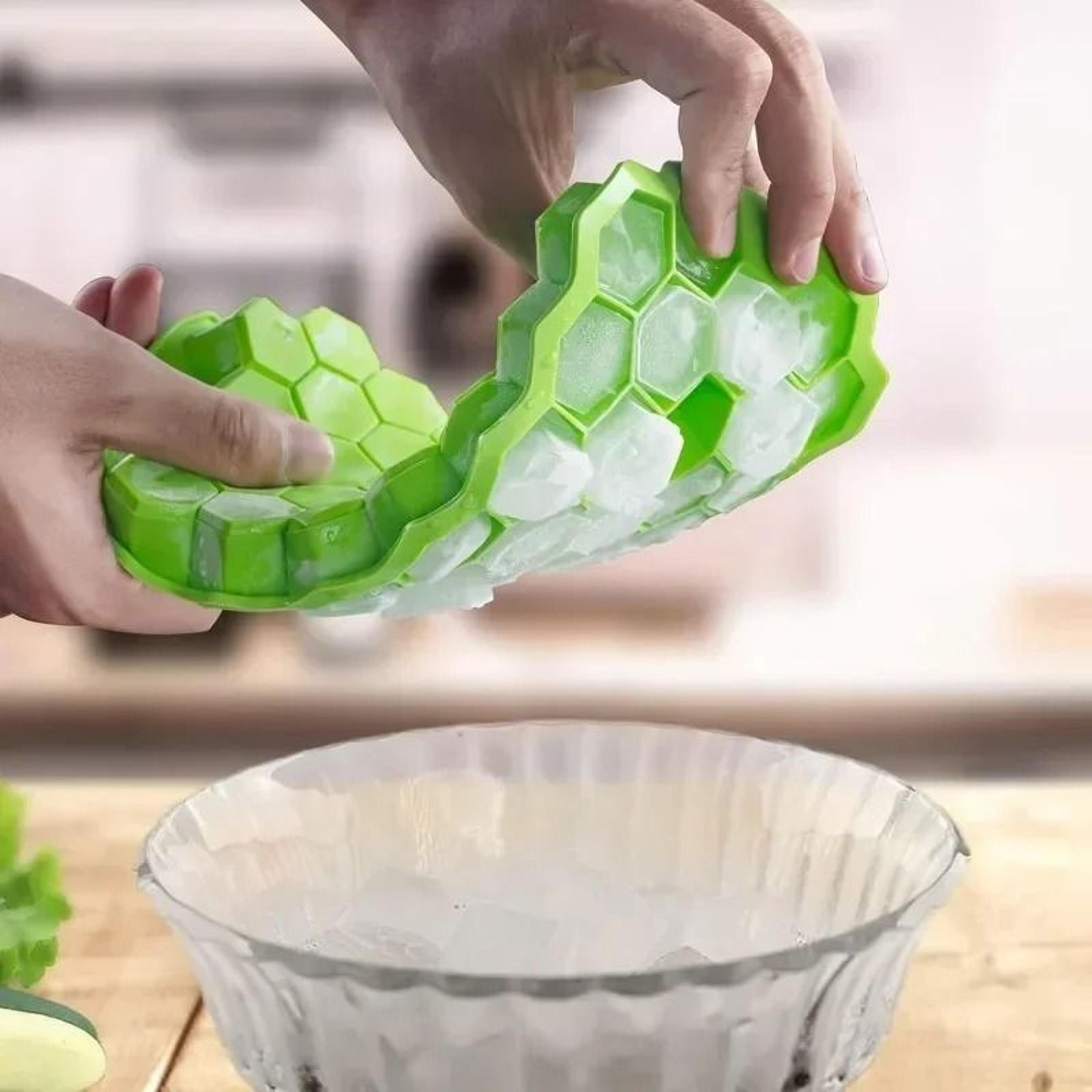 Easy Release Silicone Honeycomb Ice Cube Tray With Lid For Cold Drinks 12