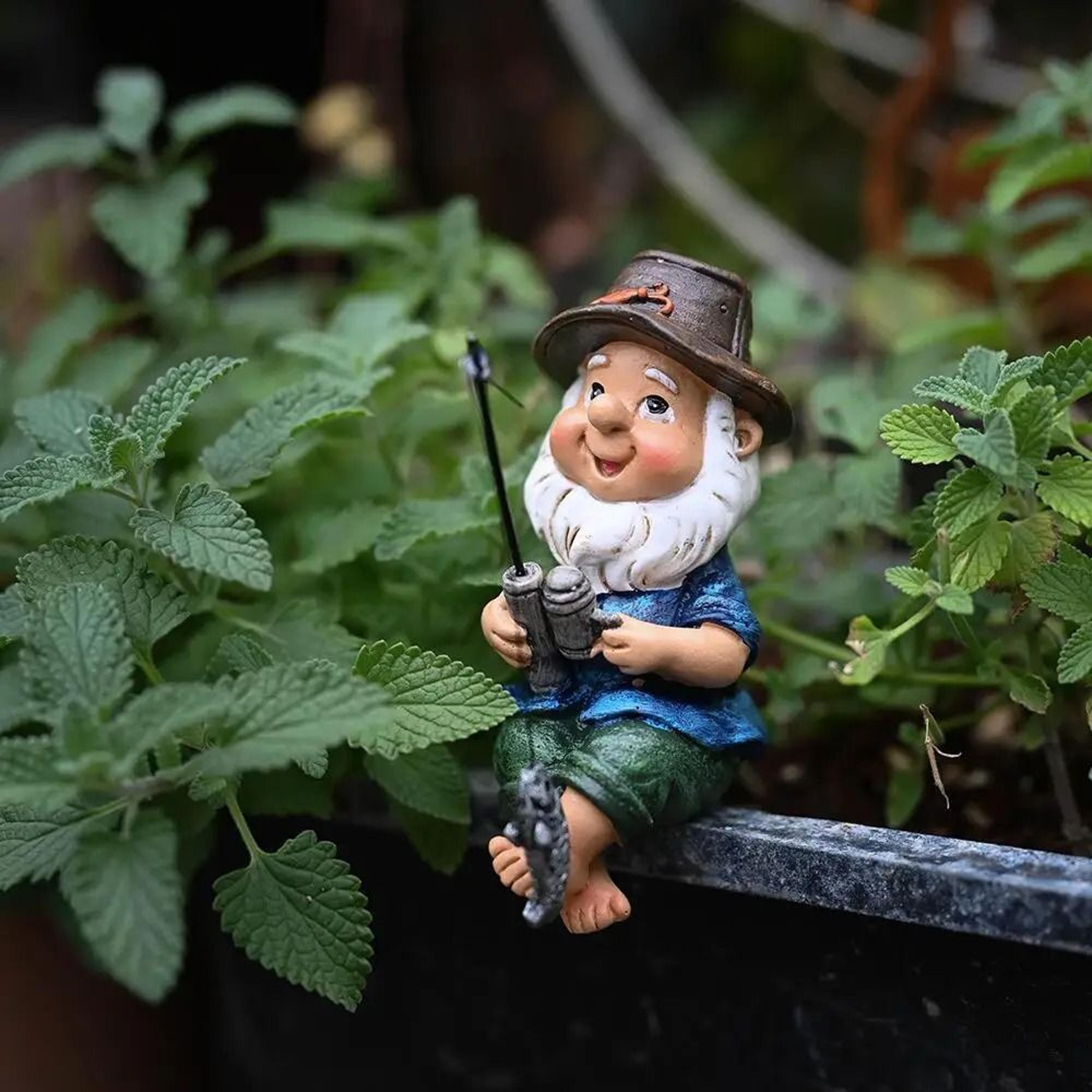 Cute Fishing Gnome Resin Garden Statue For Outdoor Yard And Patio Decoration 2