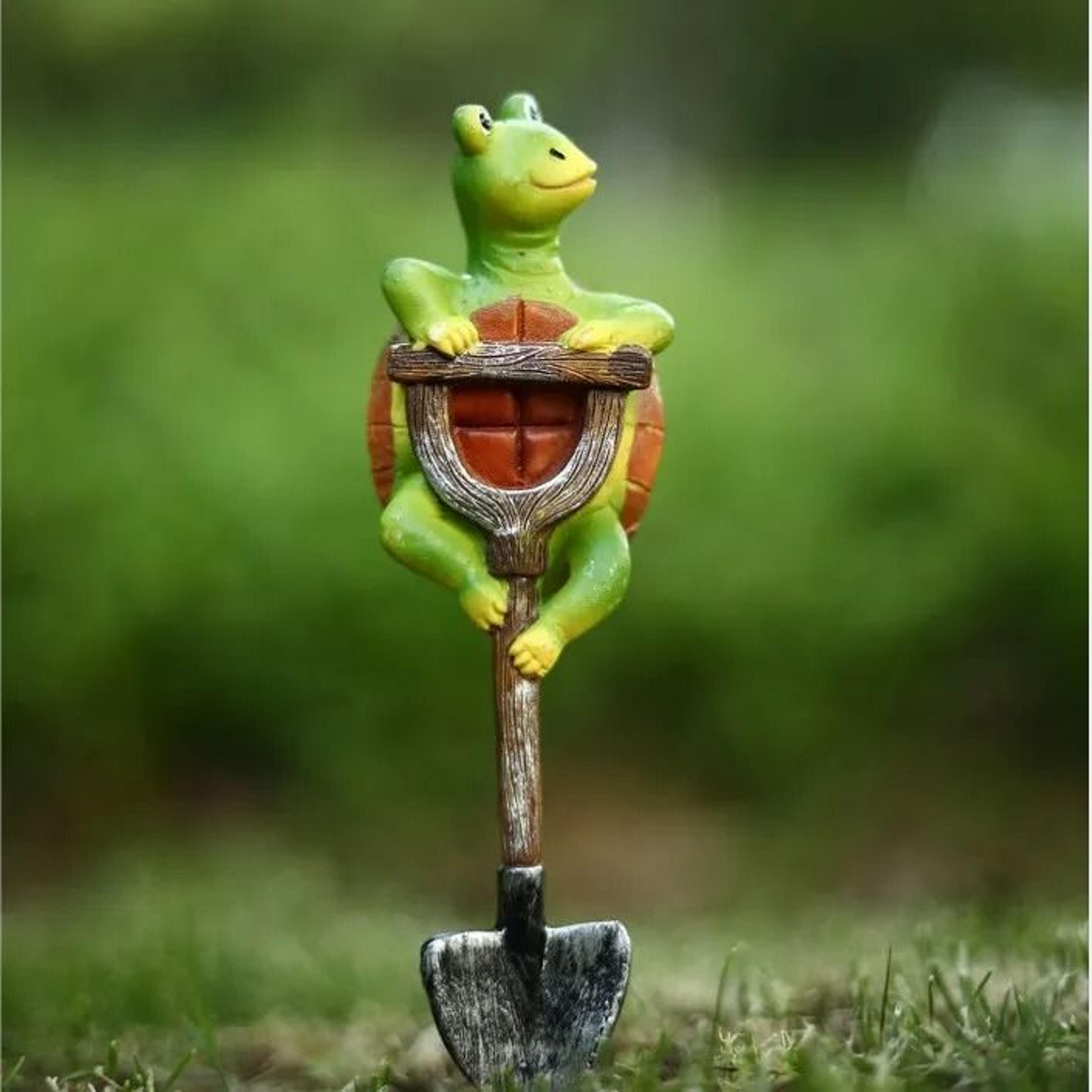 Cute Gnome Frog Rabbit Turtle Garden Statue Set With Decorative Shovels 2
