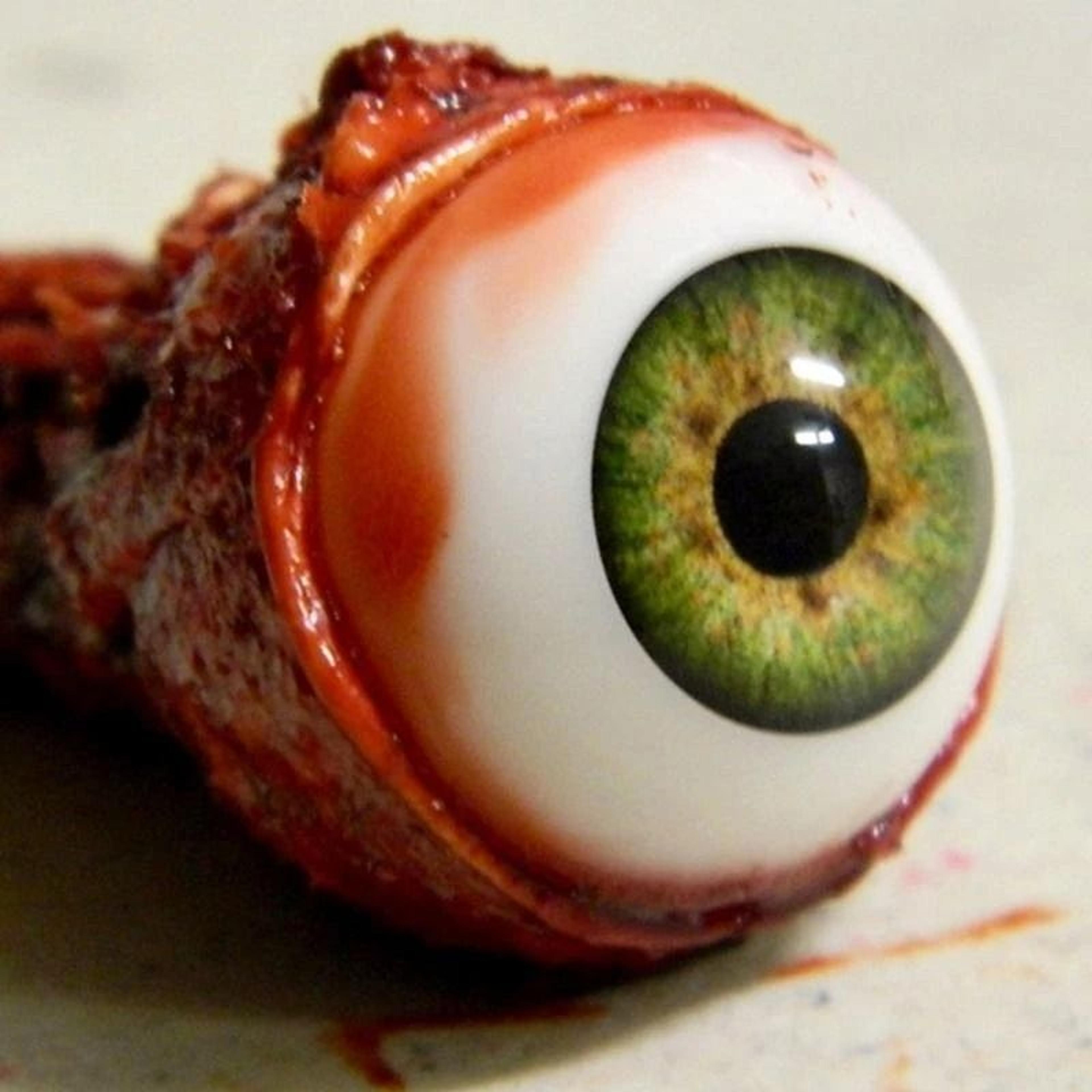 Realistic Bloody Eyeball Halloween Horror Props 5