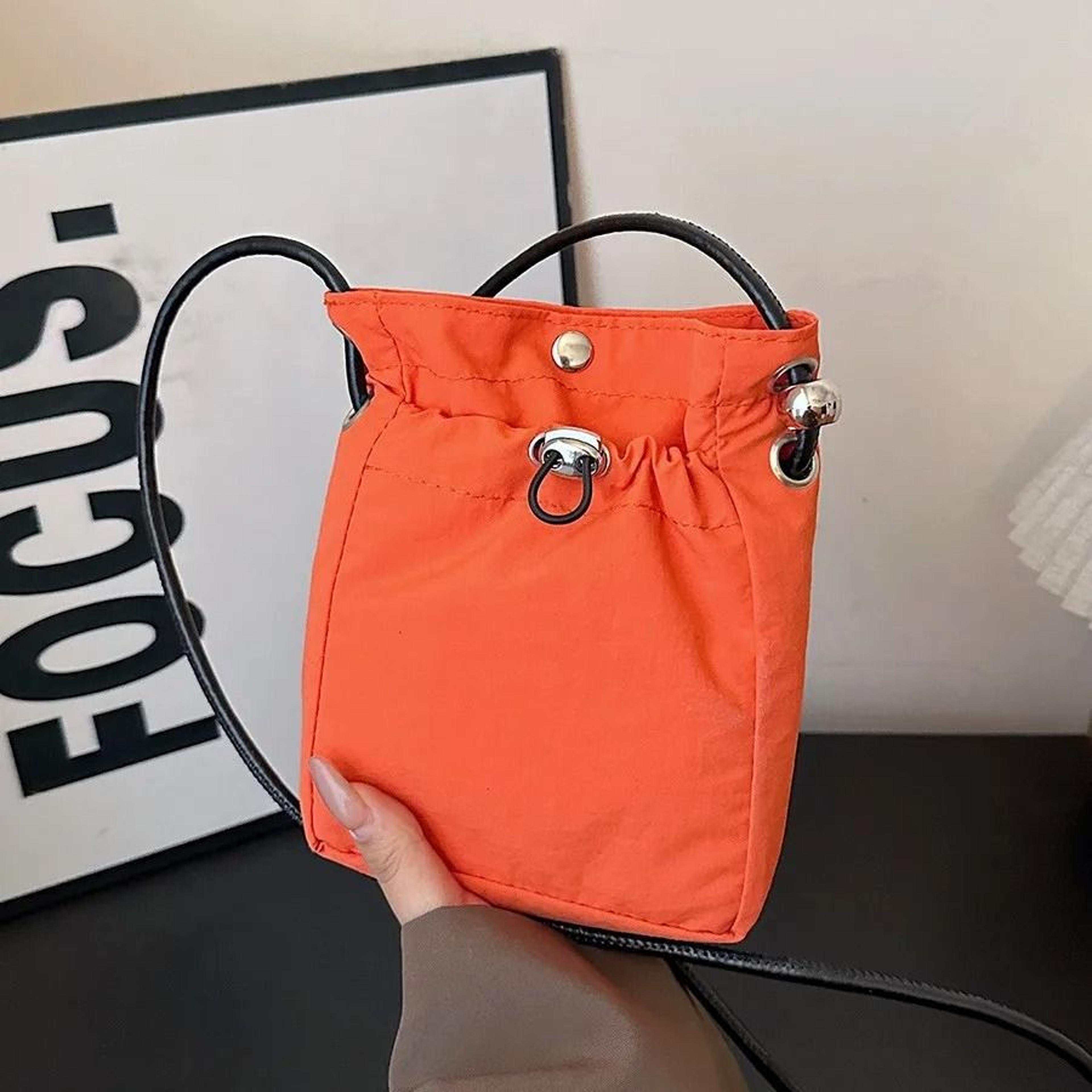 Soft Nylon Crossbody Phone Bag Keeps Everyday Essentials Close And Organized 4