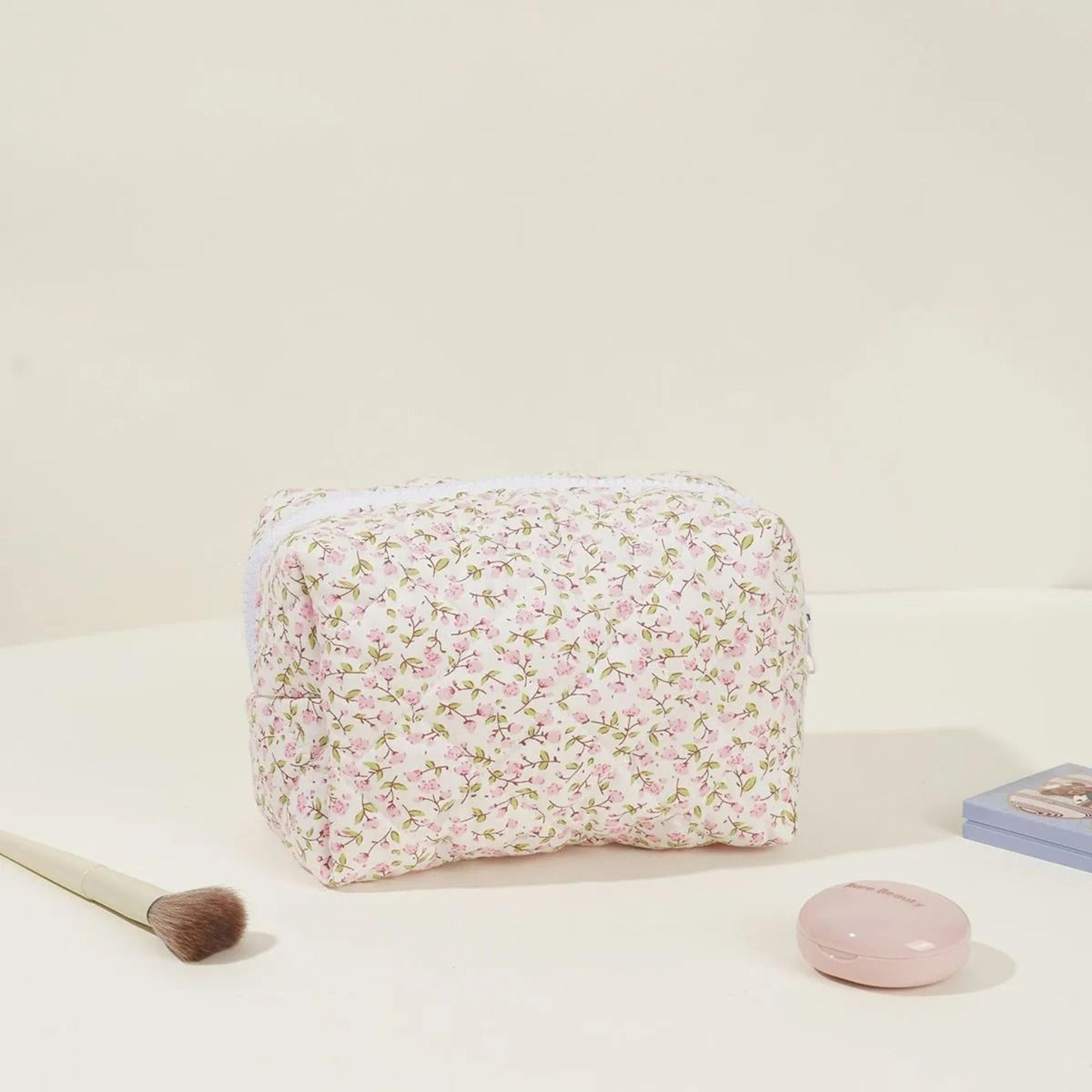 Large Capacity Cotton Floral Quilted Makeup Bag 6