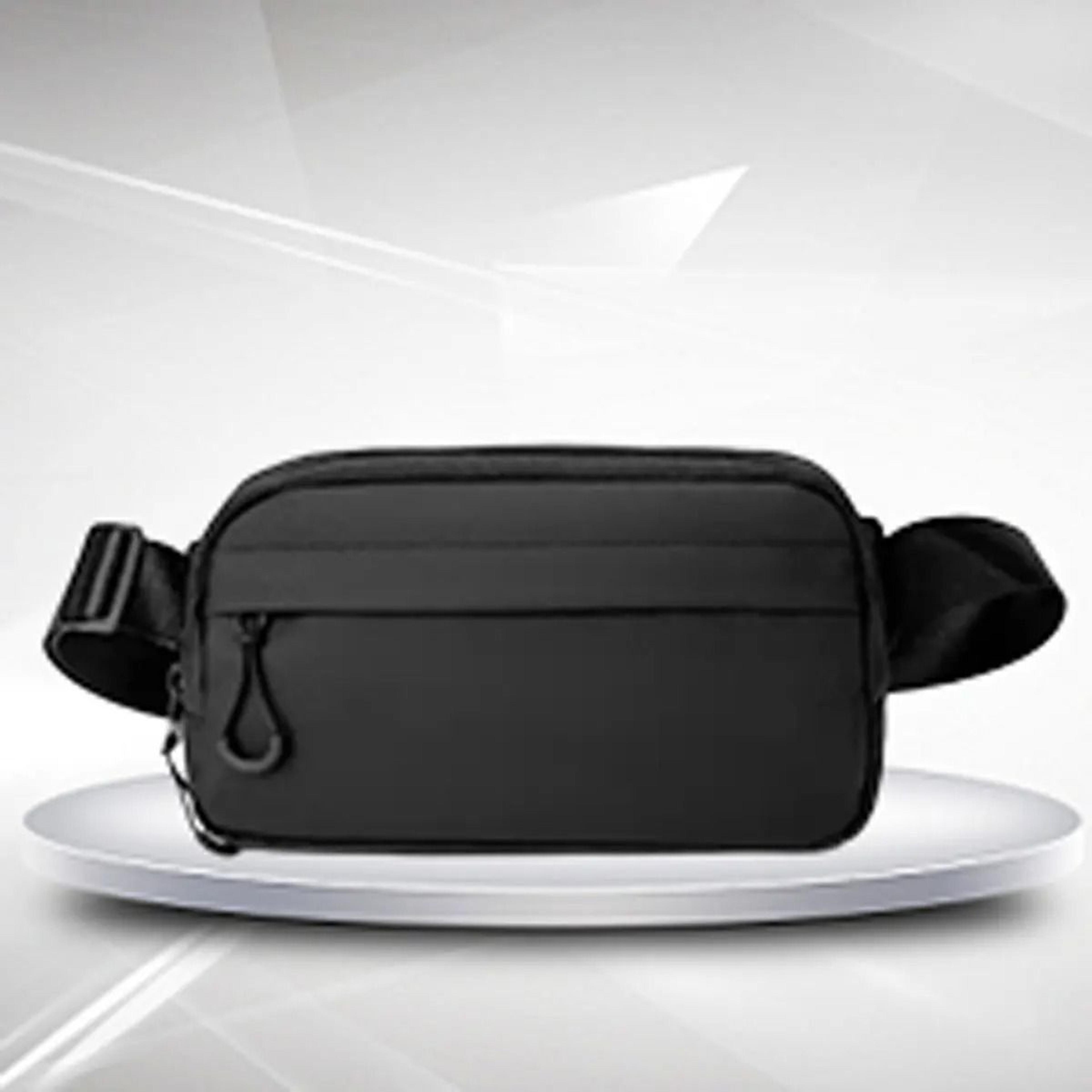 lightweight sports running chest bag with phone key and coin storage pockets