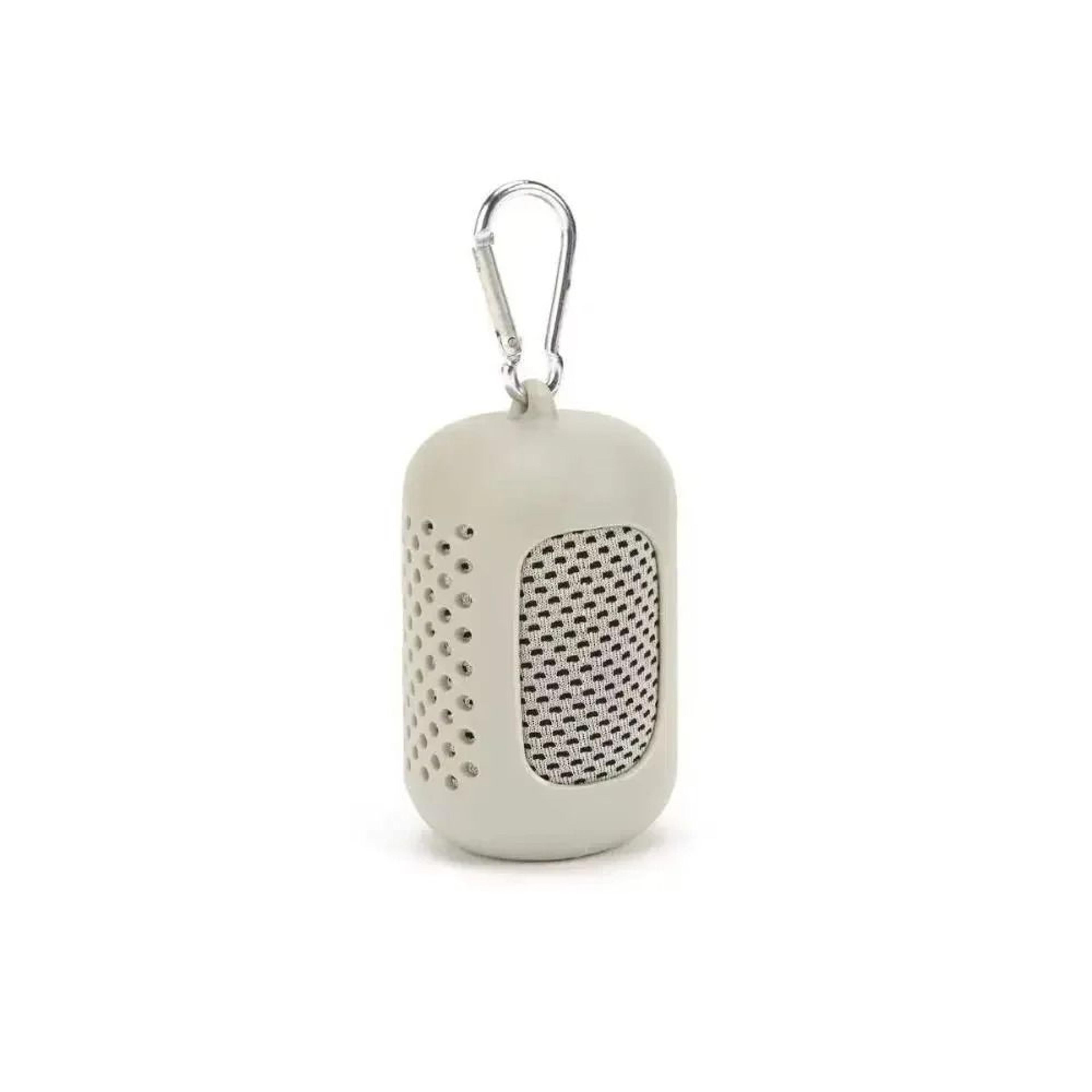 Portable Quick Dry Cooling Towel With Silicone Carry Bag 7