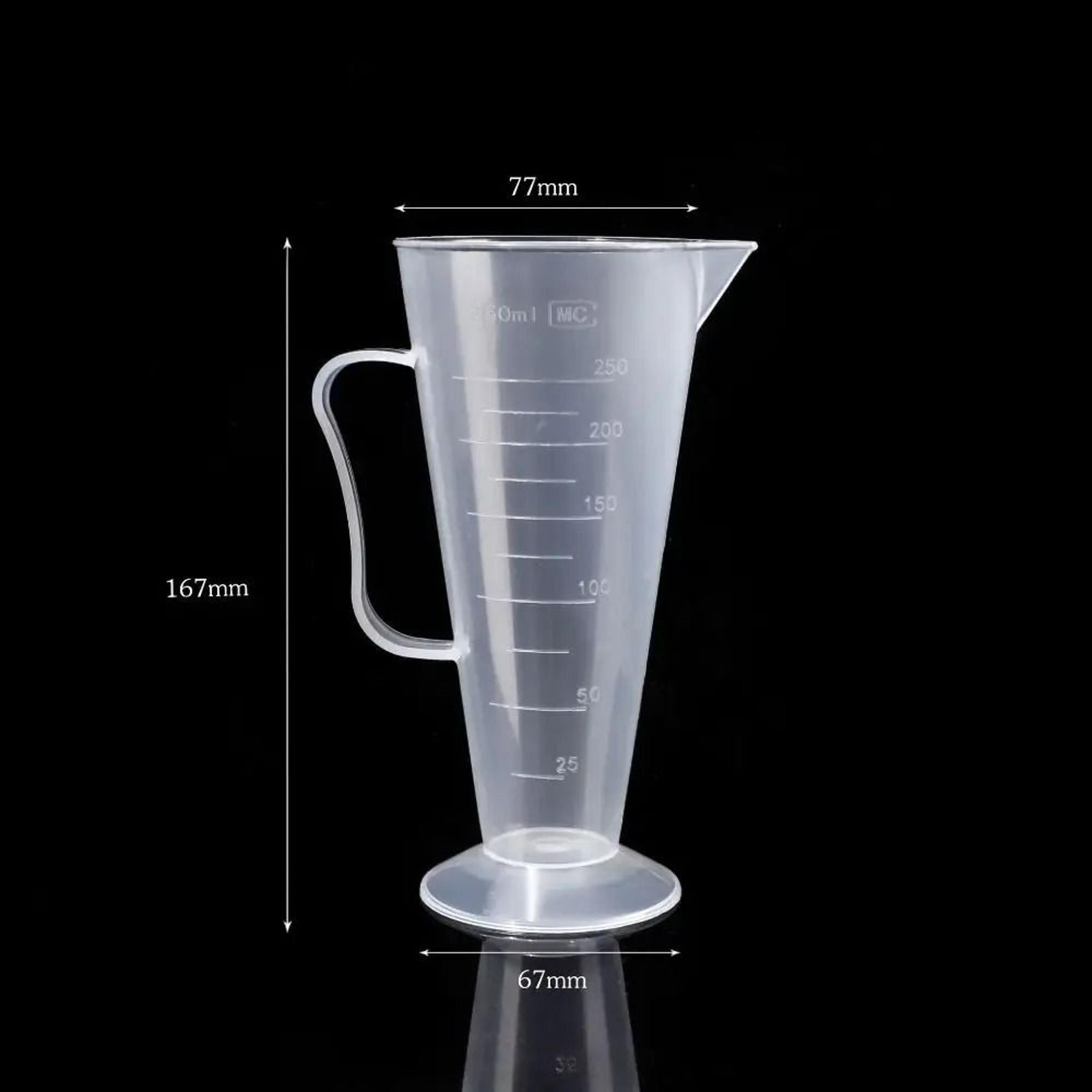 Stackable Triangular Plastic Liquid Measuring Cup 4