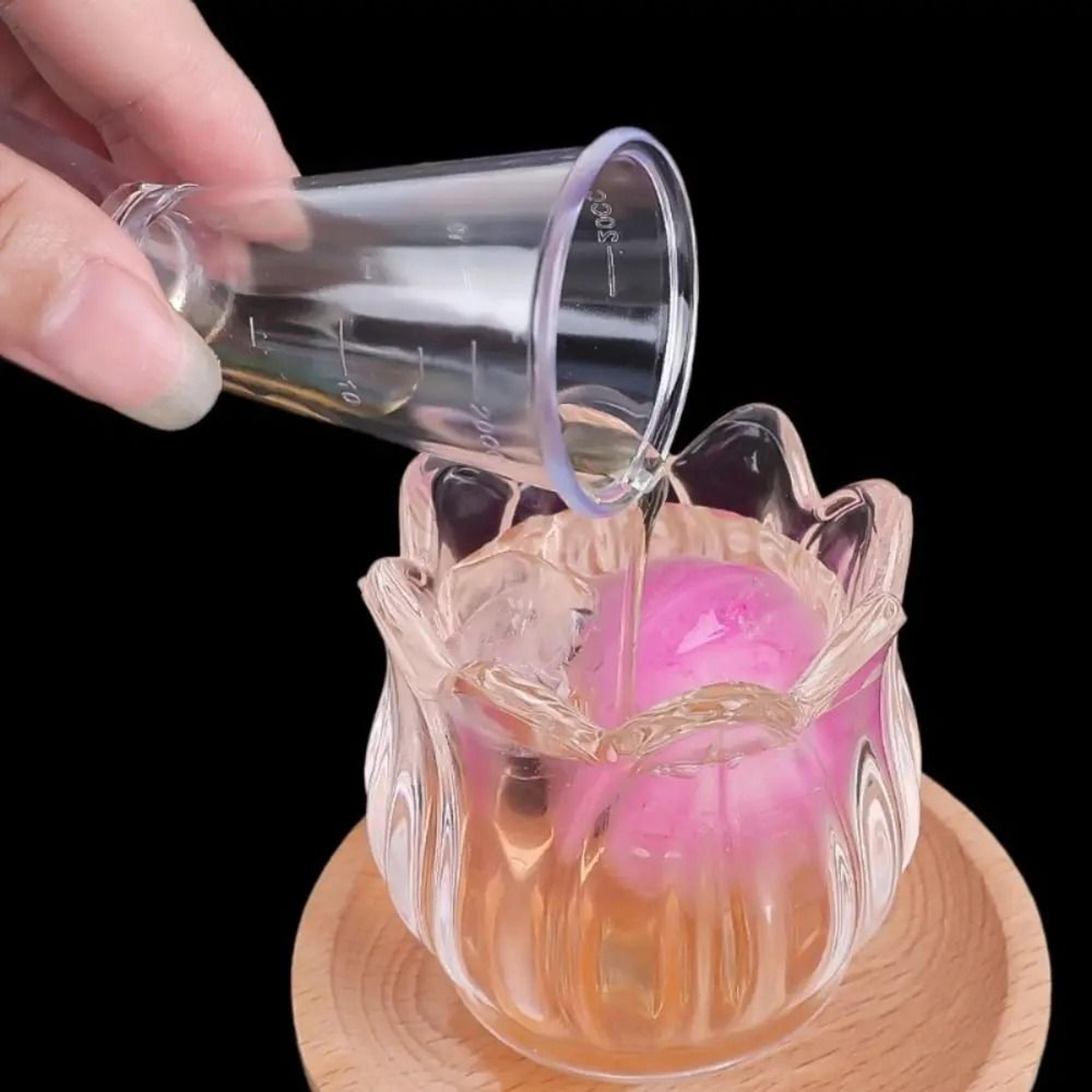 Stackable Triangular Plastic Liquid Measuring Cup 10