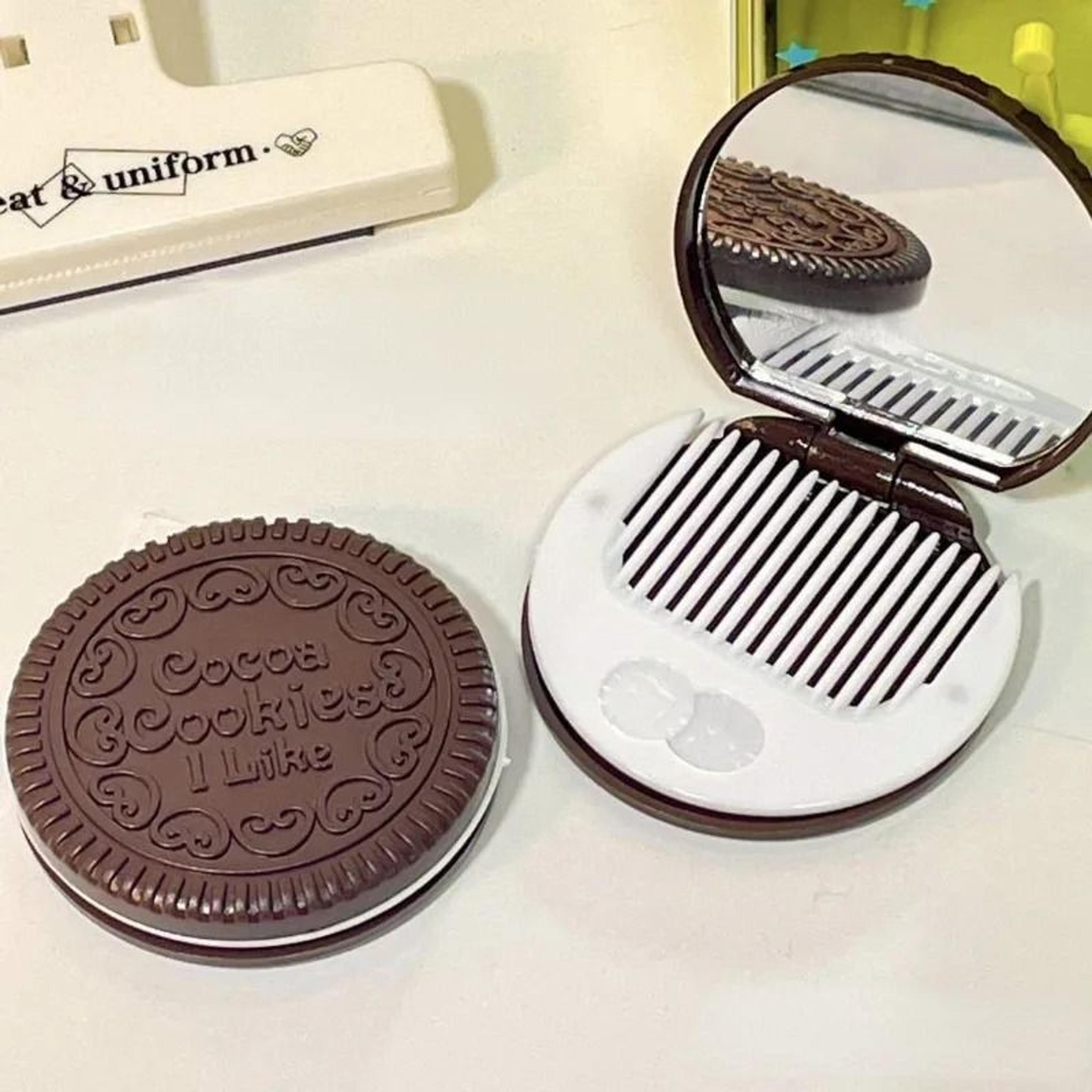 Chocolate Biscuit Pocket Makeup Mirror With Hidden Comb 0