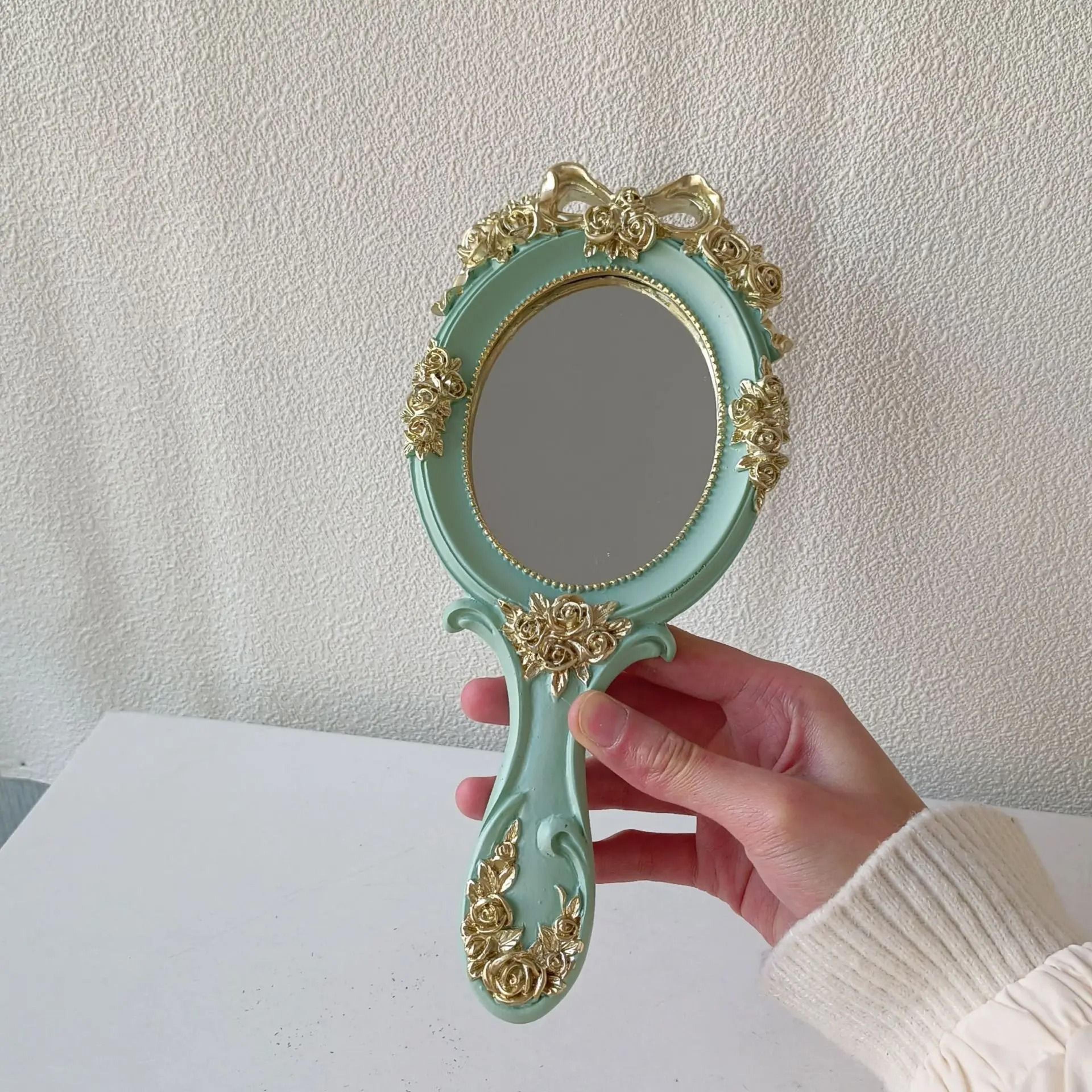 Vintage Handheld Mirror European Style Retro Makeup Vanity Beauty Mirror 3