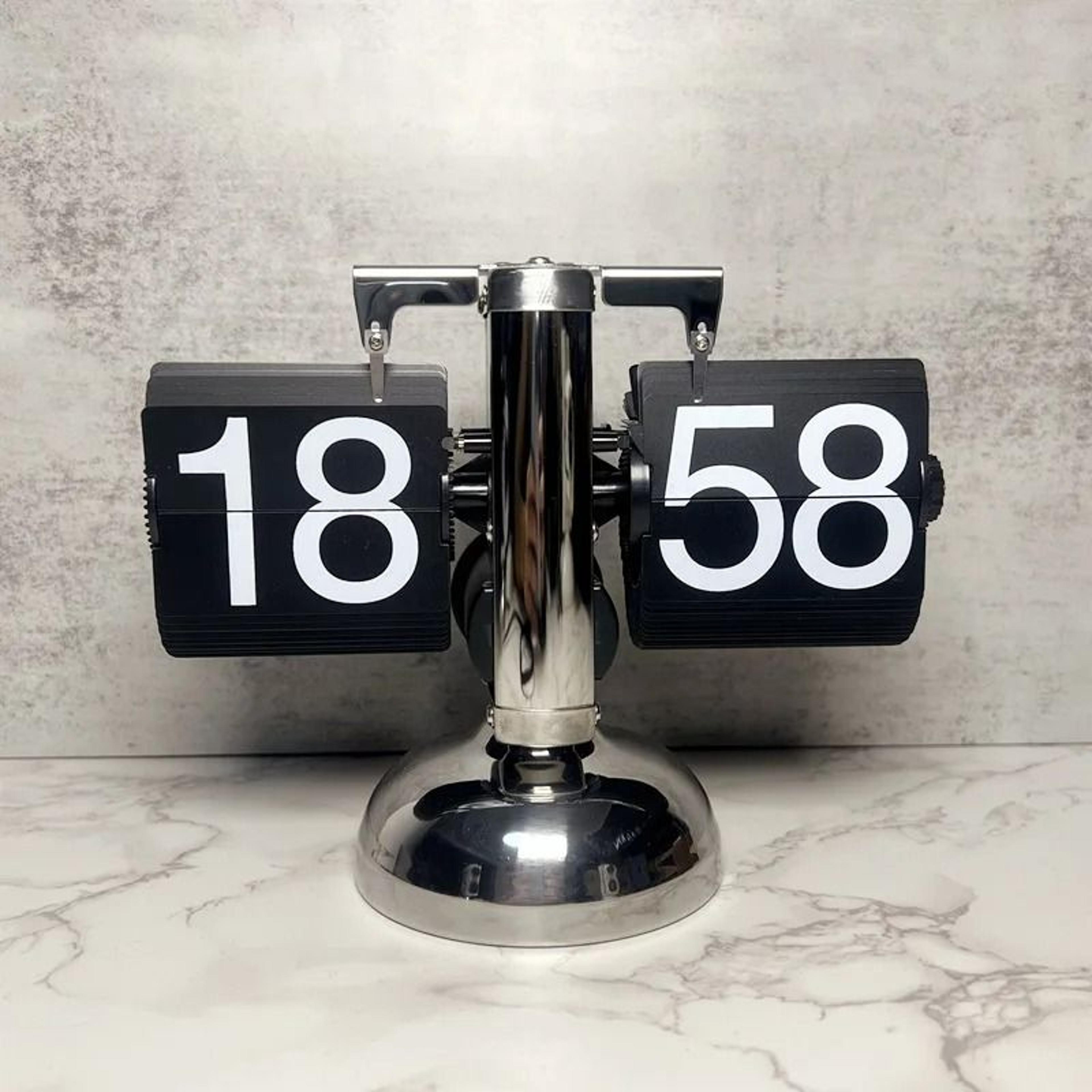 Vintage Automatic Flip Down Clock Retro Quartz Desk Clock 11