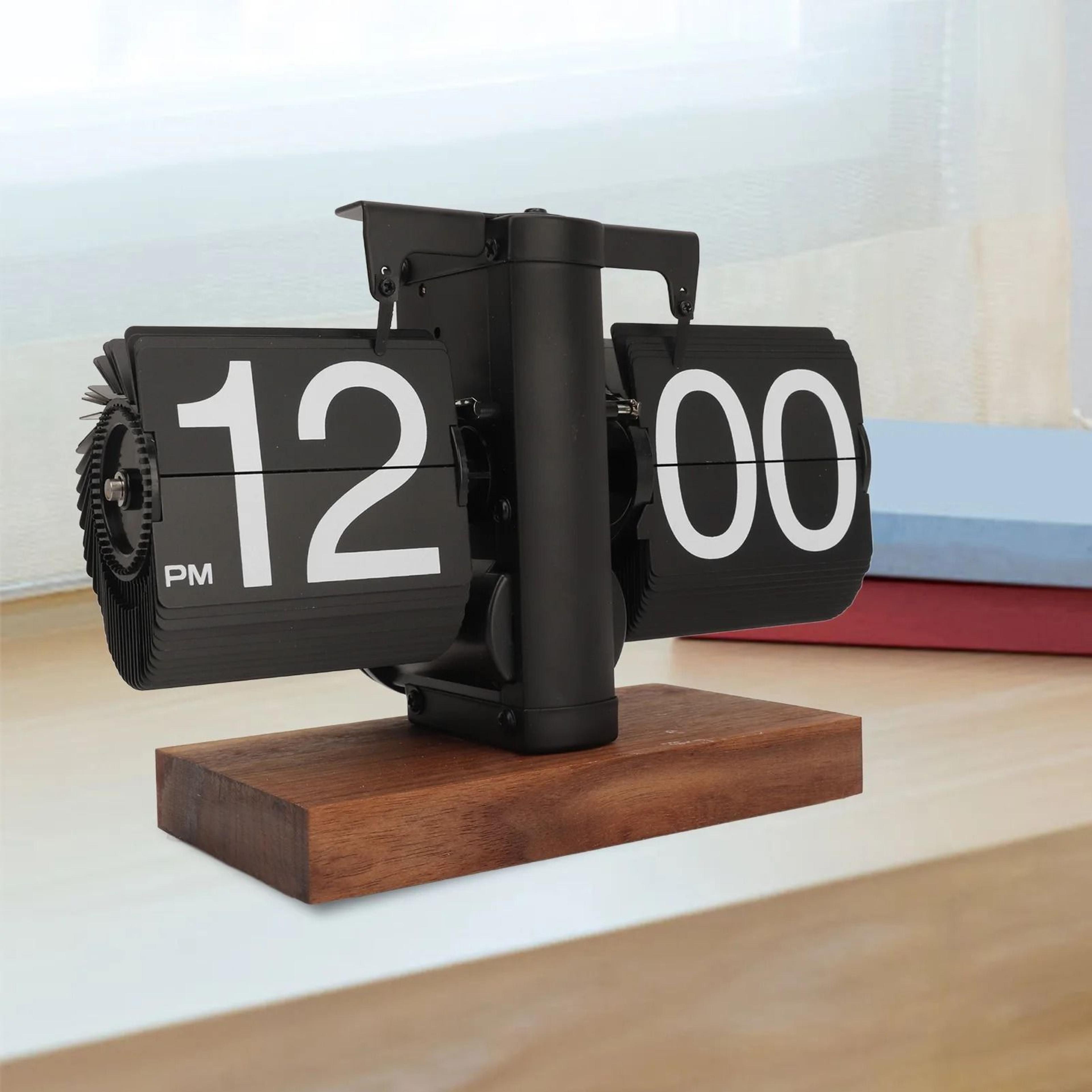 Vintage Automatic Flip Page Clock Battery Powered Retro Desk Clock 1